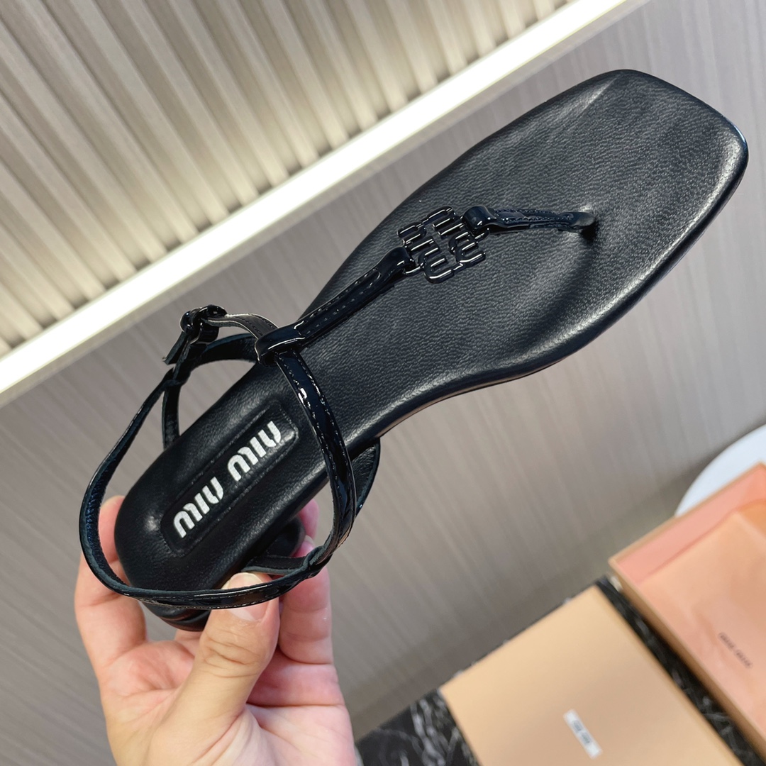 レディース miumiu スニーカースーパーコピー ス サンダル レザー 夏シューズ レディース 美脚 歩きやすい ブラック_5