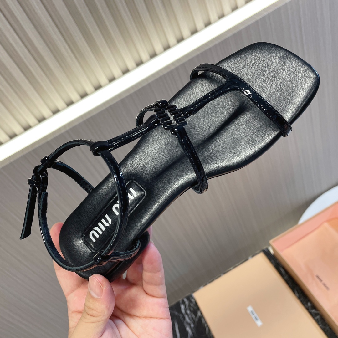 レディース miumiu スニーカースーパーコピー ス サンダル レザー 夏シューズ レディース 美脚 歩きやすい ブラック_8