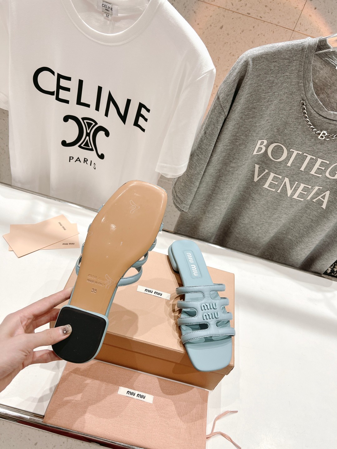miumiu スニーカー 厚底スーパーコピー レザー 夏シューズ レディース スリッパ おしゃれ スクエア ブルー_9