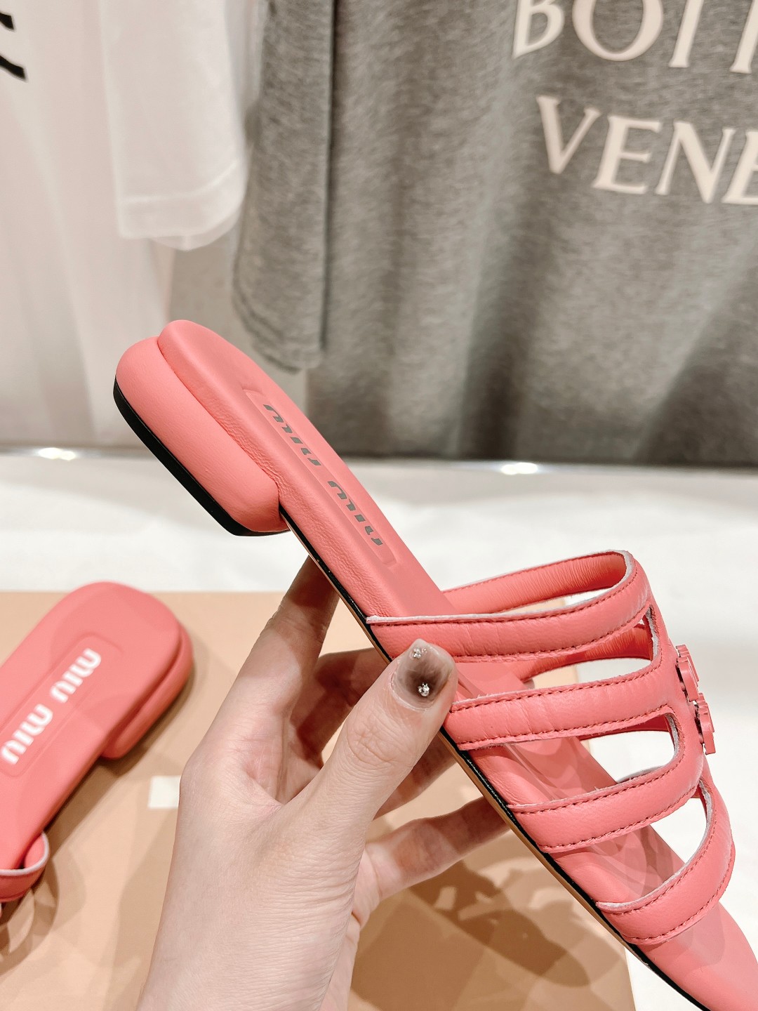 miu miu ミュール激安通販 レザー 夏シューズ レディース スリッパ おしゃれ スクエア 桃色_8