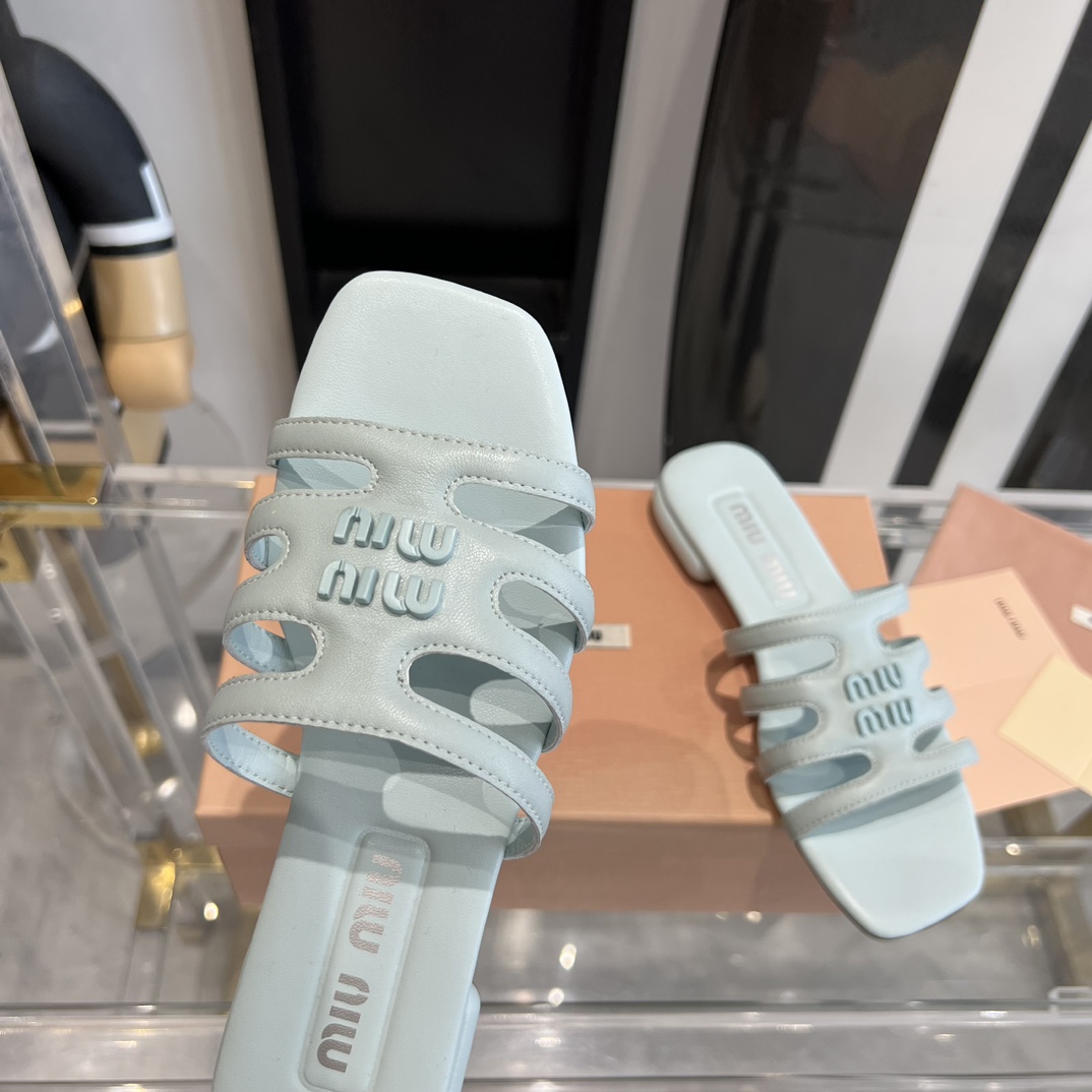 miumiu の スニーカーＮ級品 レザー 夏シューズ レディース スリッパ おしゃれ スクエア 空色 ブルー_8