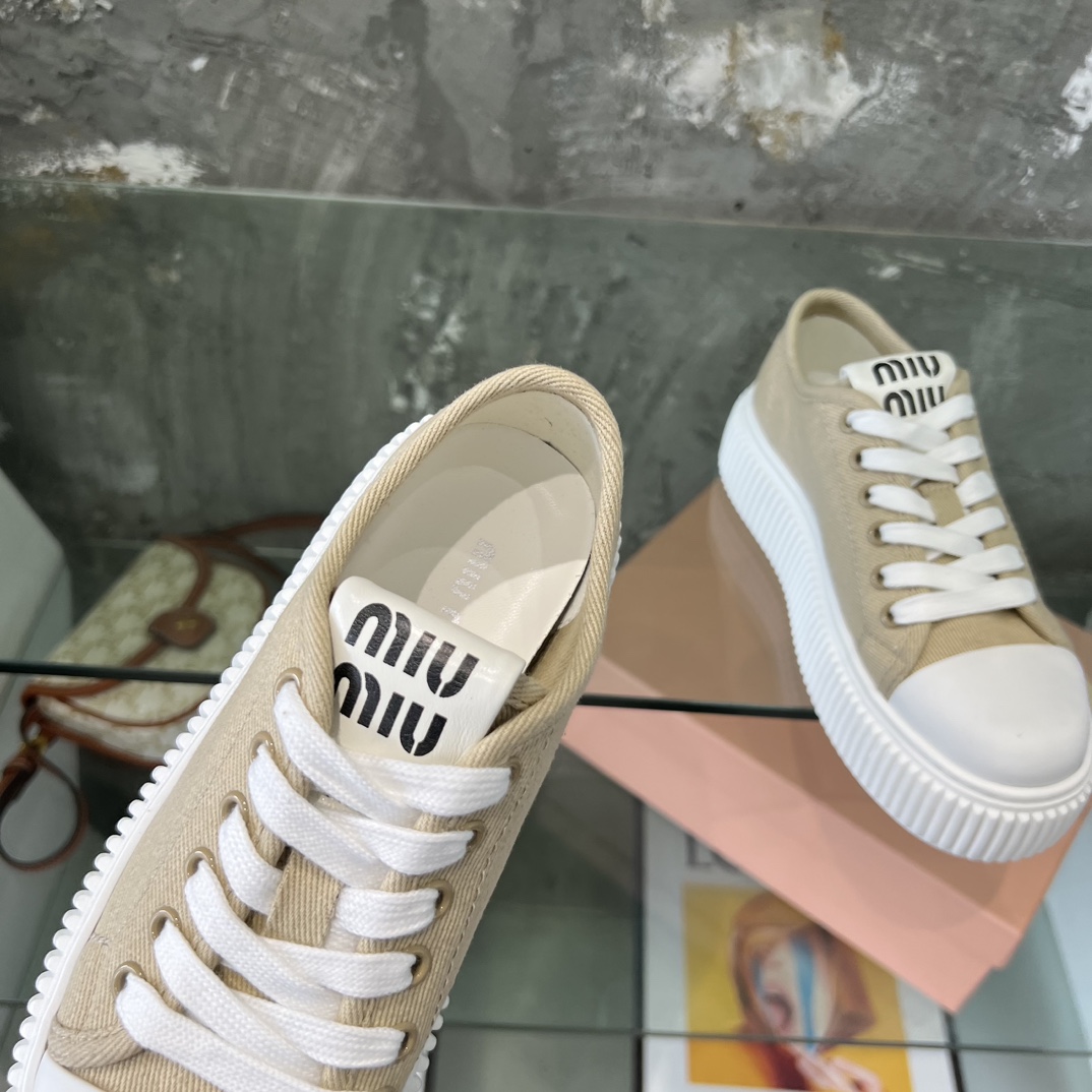 miumiu 厚底 靴Ｎ級品 帆布シューズ カジュアルシューズ 柔らかい 便利 厚底 シンプル ブラウン_2