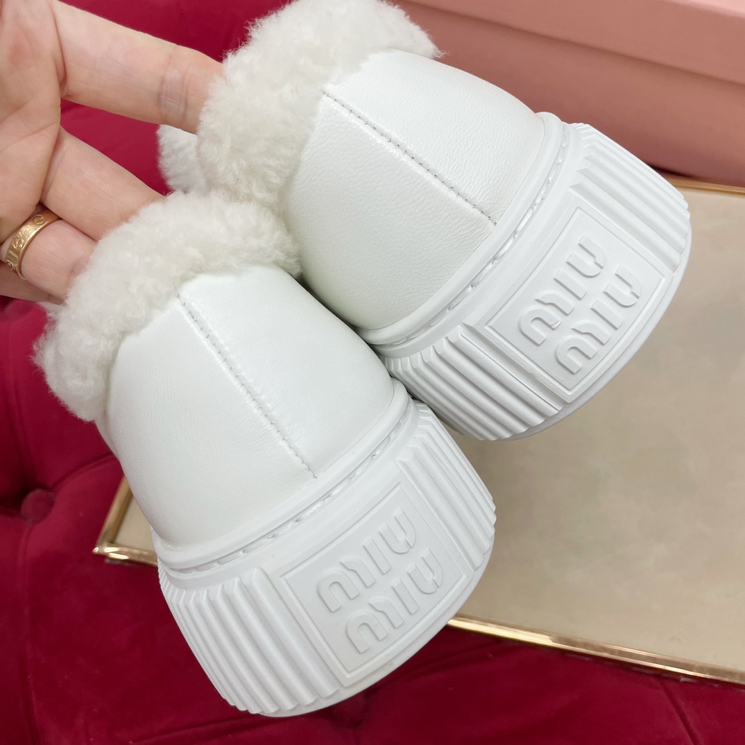 ミュウ ミュウ フラット シューズＮ級品 カジュアルシューズ  厚底 軽量 厚い シンプル 冬新作 快適 ホワイト_3