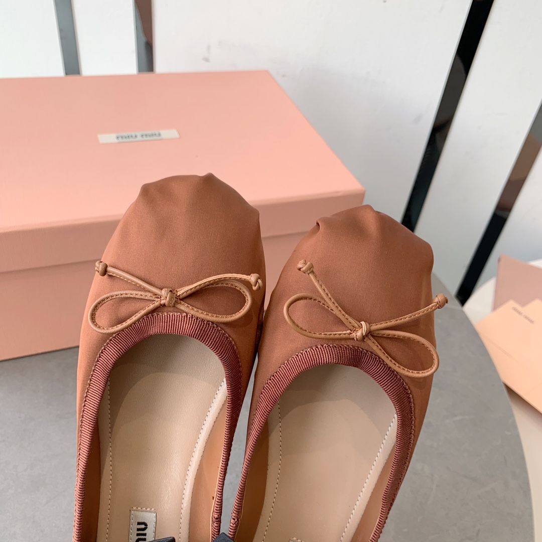 レディース miumiu 靴スーパーコピー バレエシューズ カジュアルシューズ 人気新品 シンプル レディース ブラウン_3