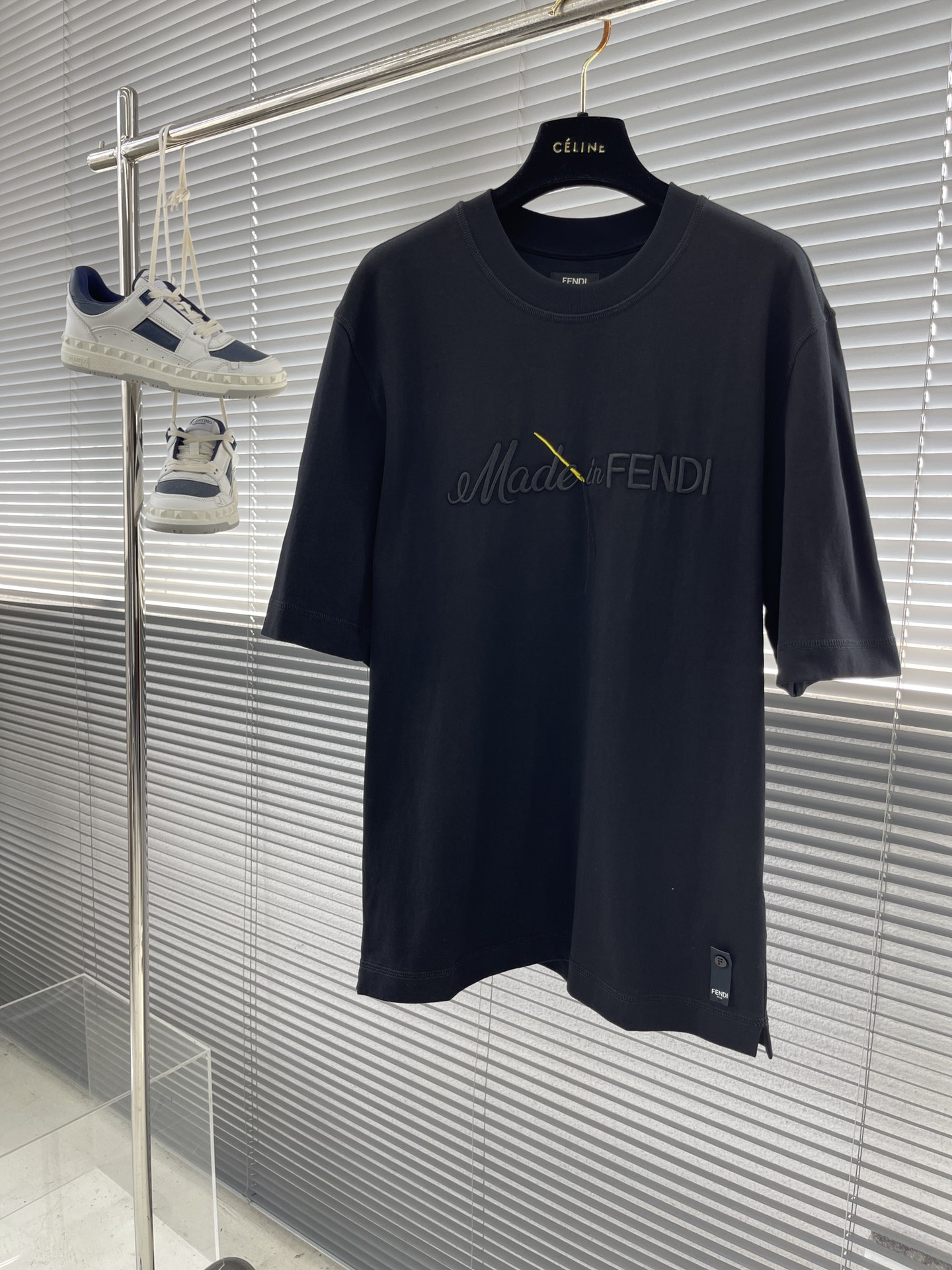 フェンディ FENDI限定 コピー 半袖 Tシャツ コットン ブラック 柔らかい 花柄_1