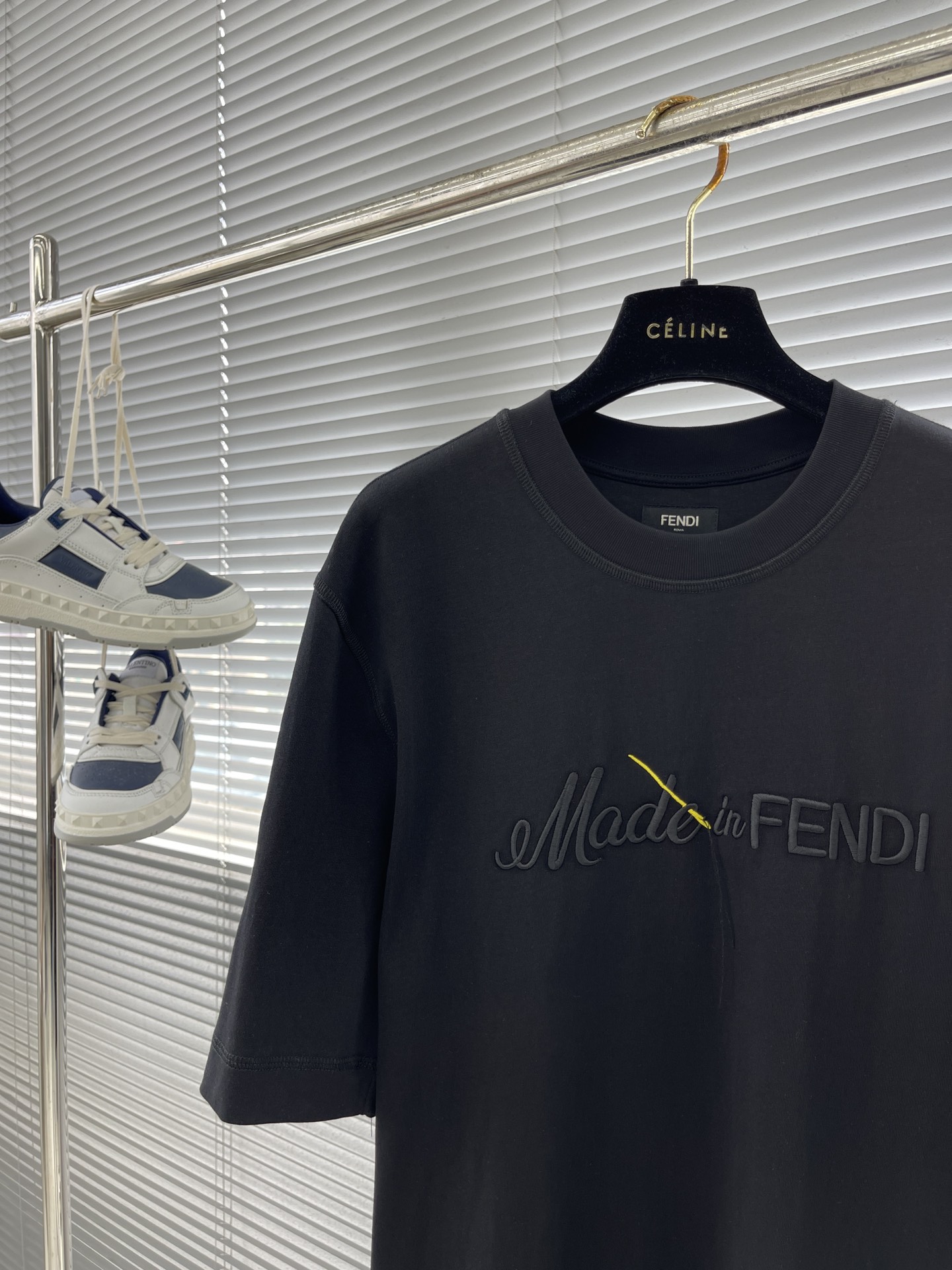 フェンディ FENDI限定 コピー 半袖 Tシャツ コットン ブラック 柔らかい 花柄_2
