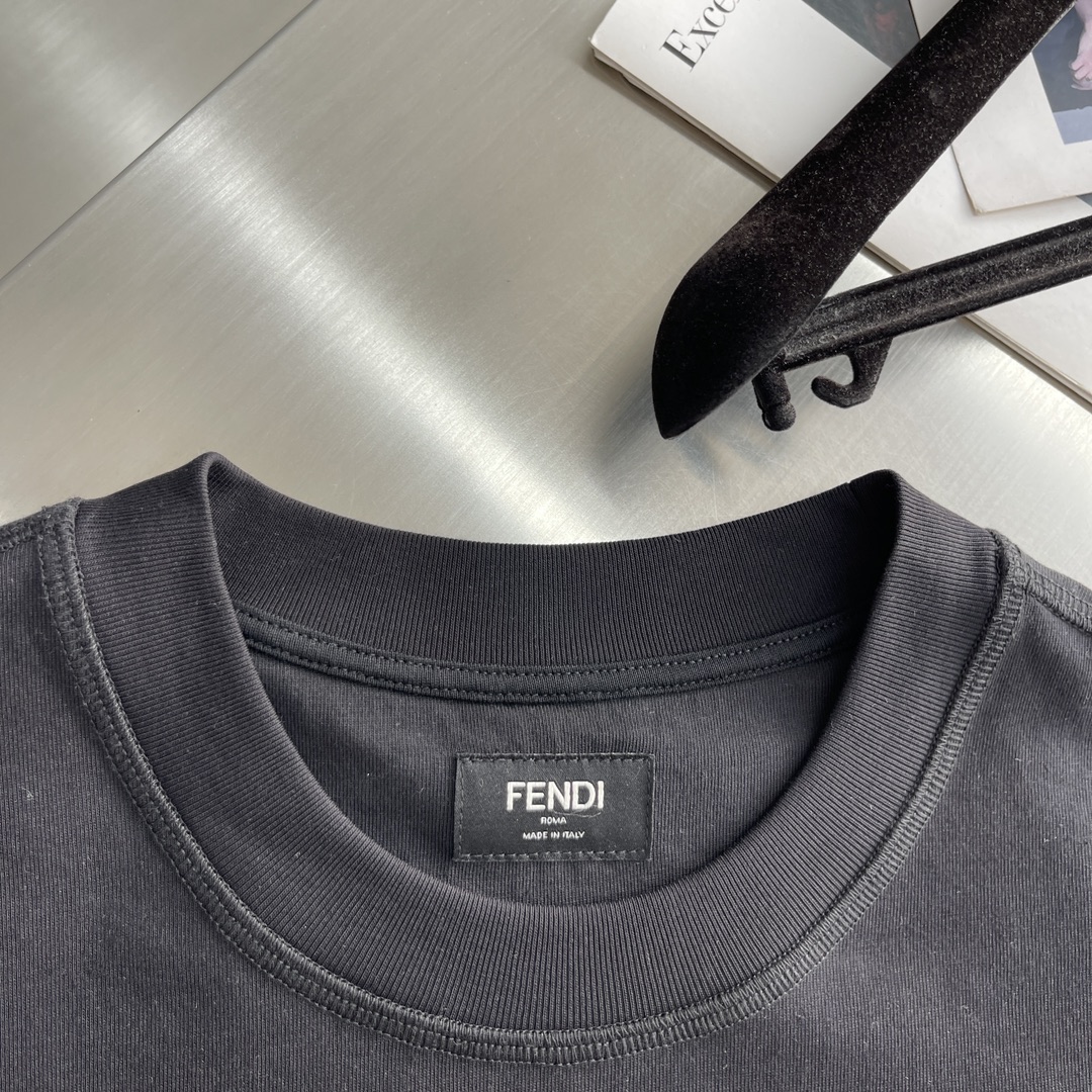 フェンディ FENDI限定 コピー 半袖 Tシャツ コットン ブラック 柔らかい 花柄_3