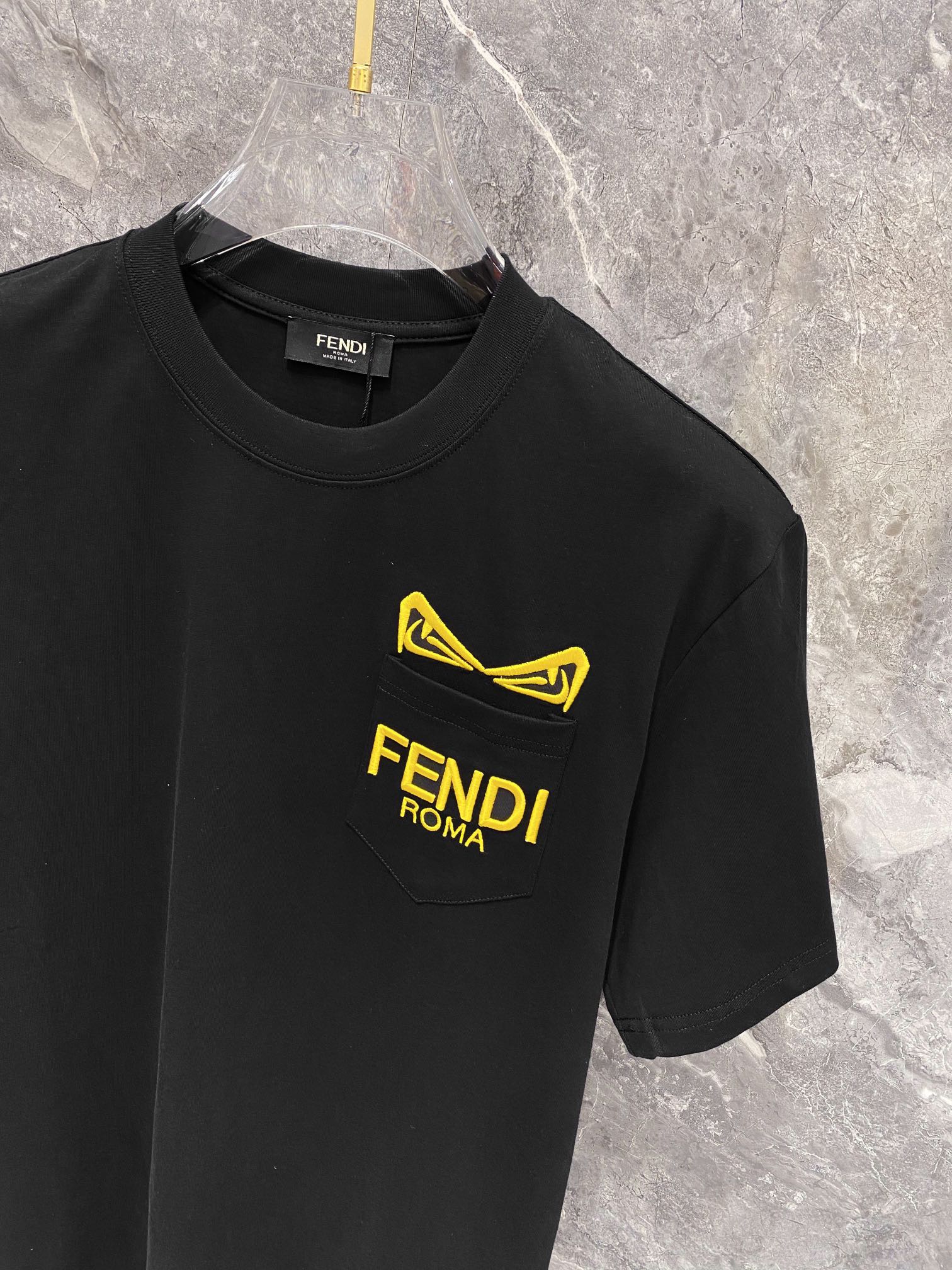 フェンディ 偽物 コピー 半袖 Tシャツ コットン ブラック 柔らかい 花柄_4