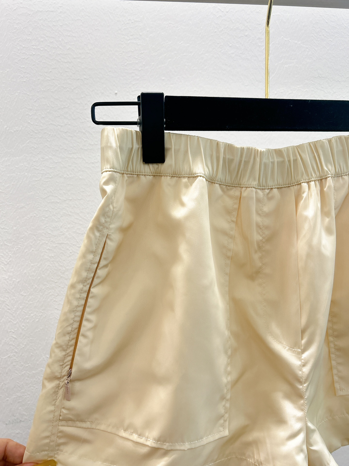 フェンディ n級品 コピー ショートパンツ コットン カーキ 蒸れない 柔らかい_2