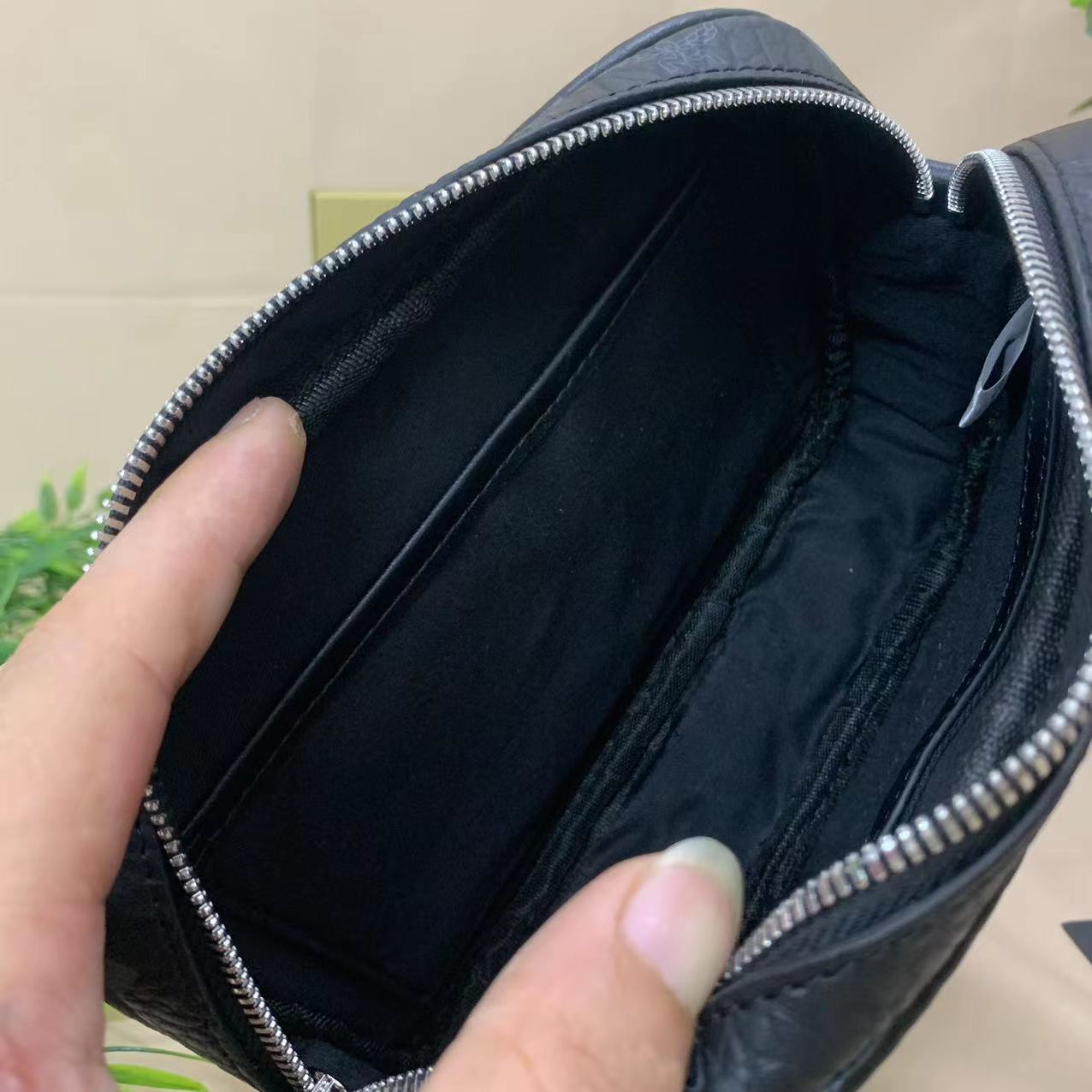 m c mカバン激安通販 斜め掛けバッグ カメラバッグ カジュアル 人気定番 シンプル 大容量 ブラック_6