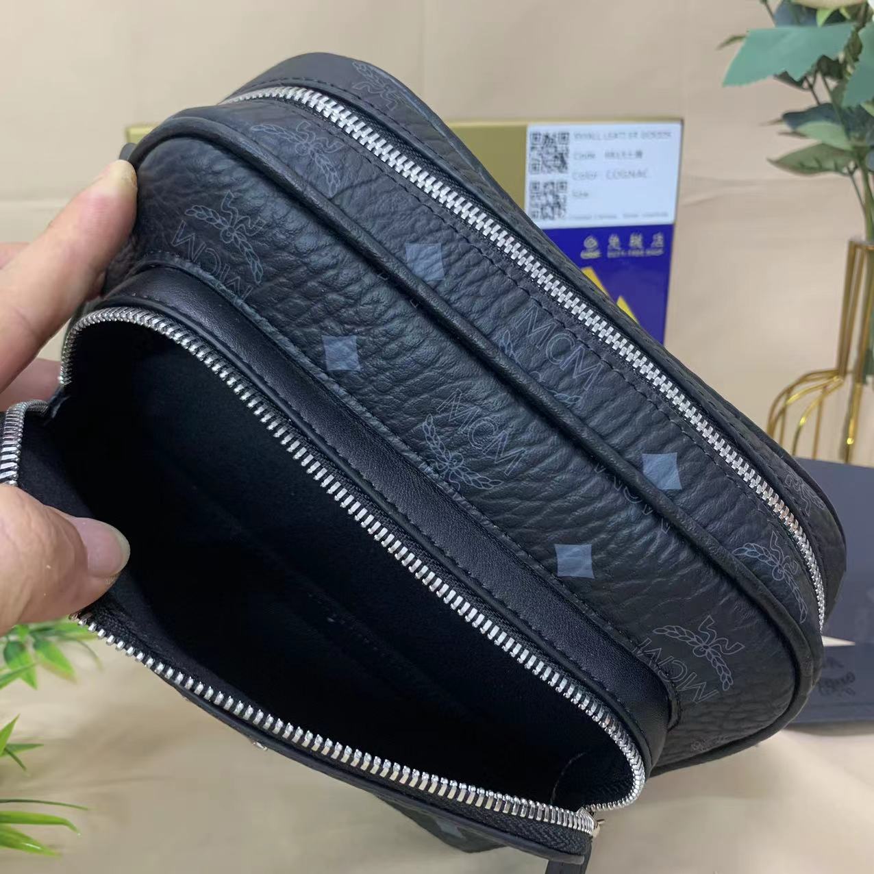 m c mカバン激安通販 斜め掛けバッグ カメラバッグ カジュアル 人気定番 シンプル 大容量 ブラック_7