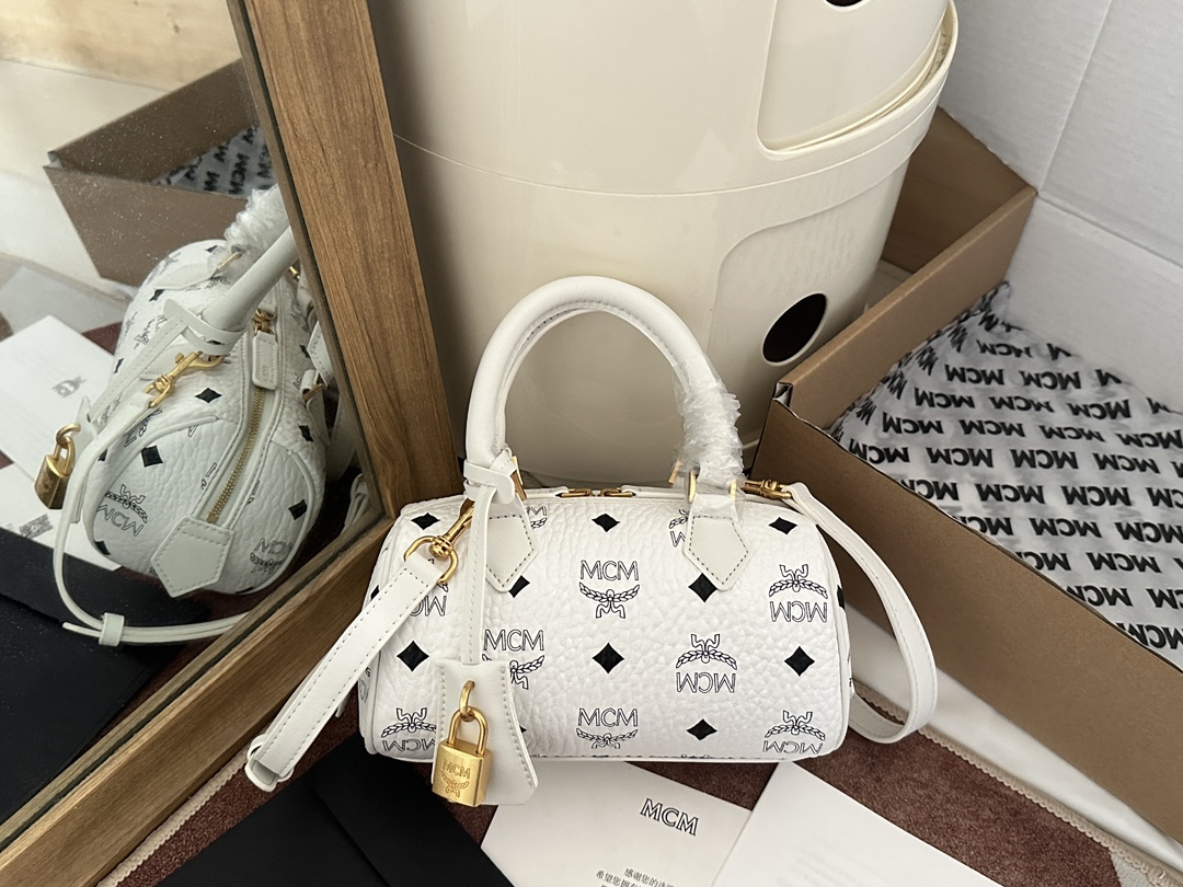 mcm 値段スーパーコピー 持ちバッグ 斜め掛けバッグ カジュアル 牛革 ミニバッグ ファッション 流行品 ホワイト_2