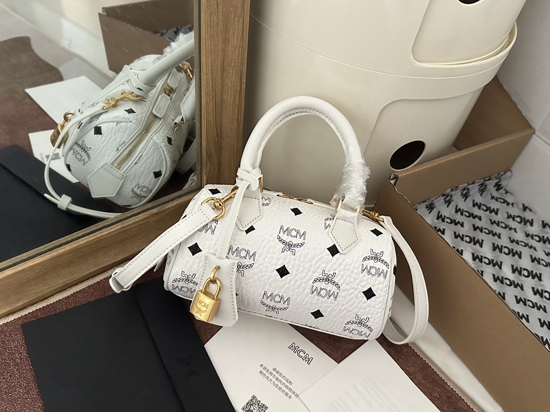 mcm 値段スーパーコピー 持ちバッグ 斜め掛けバッグ カジュアル 牛革 ミニバッグ ファッション 流行品 ホワイト_3