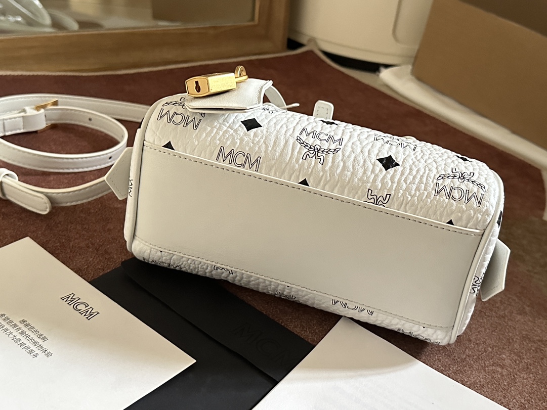 mcm 値段スーパーコピー 持ちバッグ 斜め掛けバッグ カジュアル 牛革 ミニバッグ ファッション 流行品 ホワイト_8
