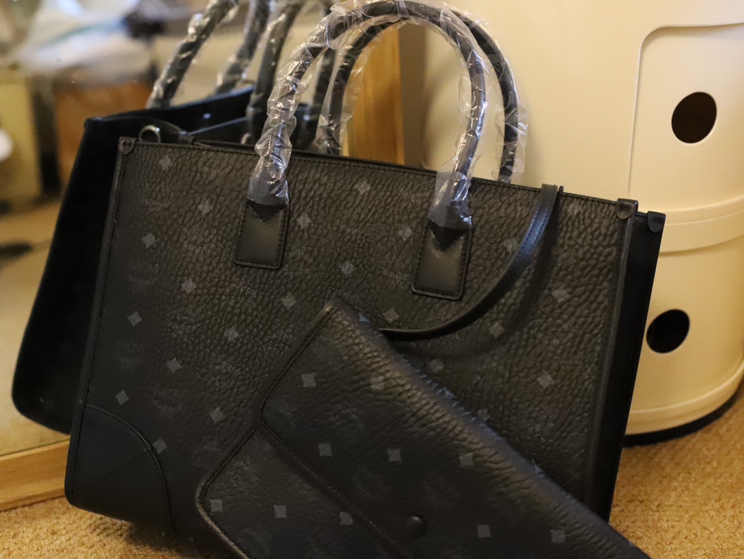 mcm 紫スーパーコピー 大容量 ファッション 持ちバッグ 牛革 通勤 シンプル ブラック_4