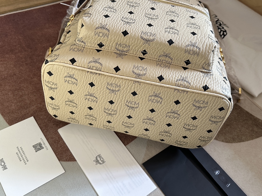 mcm 値段コピー バックバッグ 牛革 カジュアル 旅行 レザー 大人気 ファッション ホワイト_7