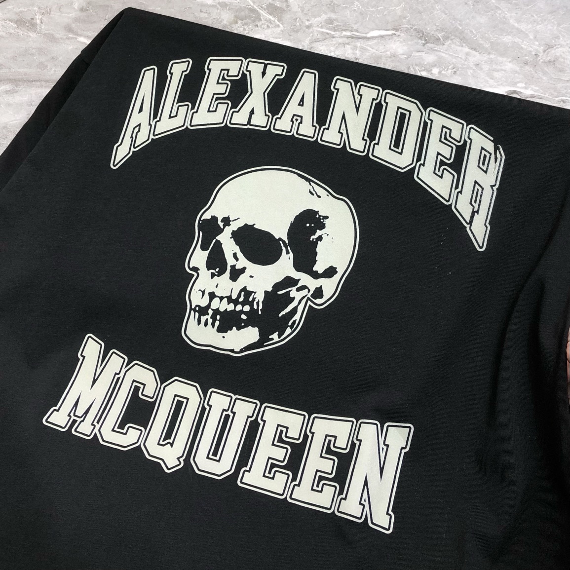 MCQアレキサンダーマックイーンtシャツコピー トップス 半袖 髑髏プリント 純綿 ゆったり メンズ ブラック_6