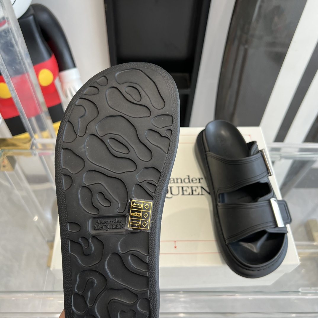 McQueen 魅せる アレキサンダー・マックイーン スニーカーコピー サンダル スリッパ シンプル 夏シューズ ブラック_6