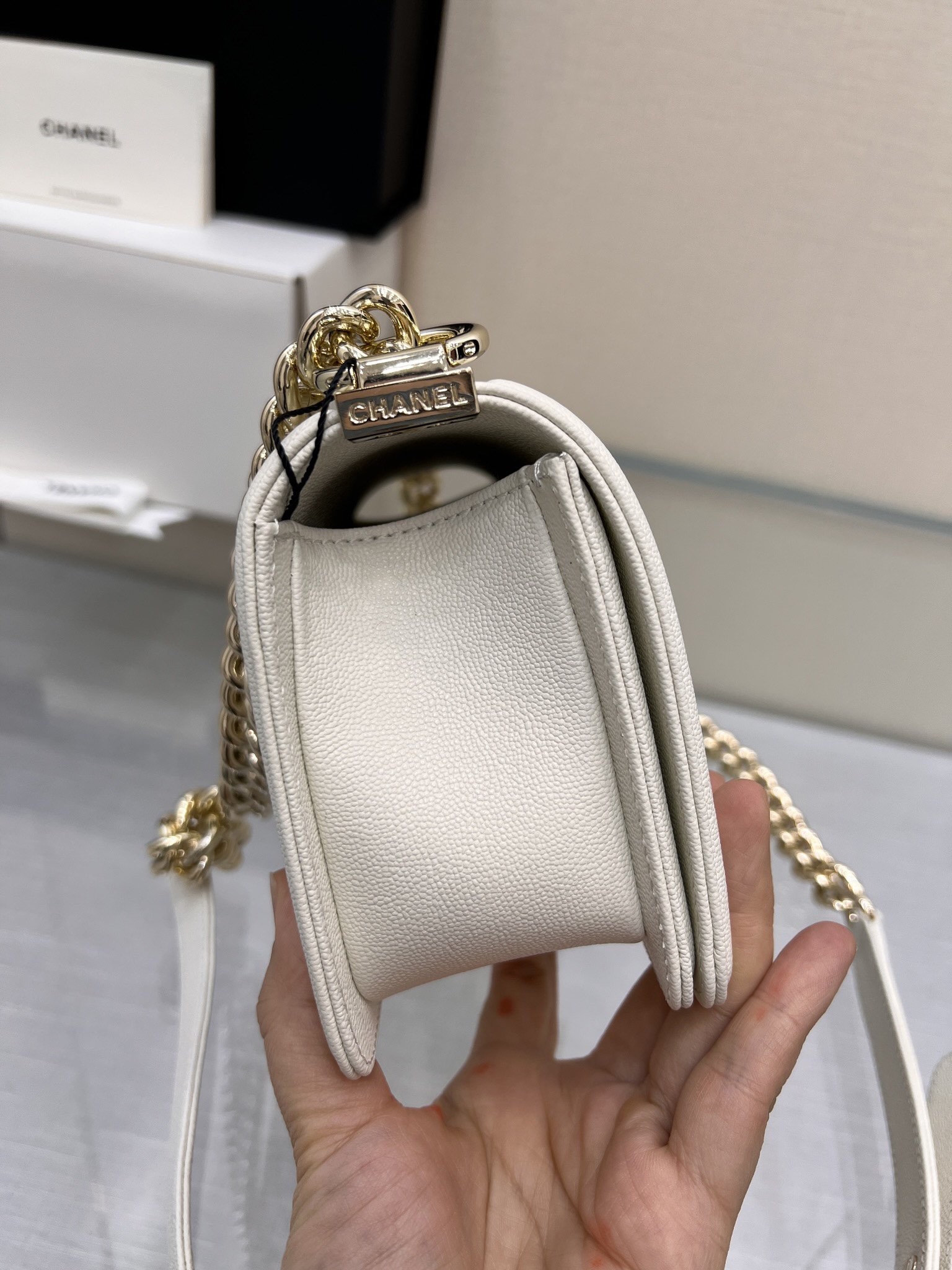 シャネル n級品 スーパーコピー バッグ レザー ブルー 軽量 チェーンバッグ 人気_2