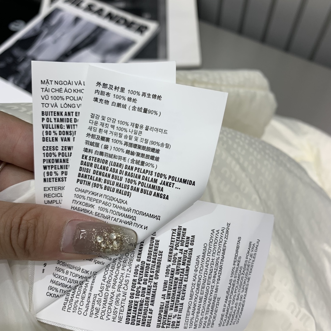 ミュウミュウダウンジャケットＮ級品 アウター 暖かい 柔らかい ハイネック ショット 可愛い シンプル ホワイト_5