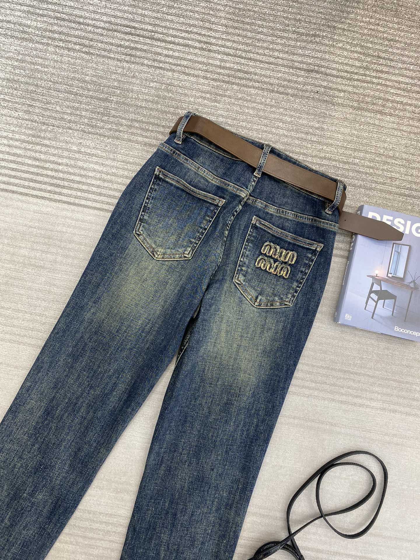 数量限定爆買い ミュウミュウの服コピー ジーンズ デニム ズボン パンツ 筒形ズボン ファッション ブルー_8