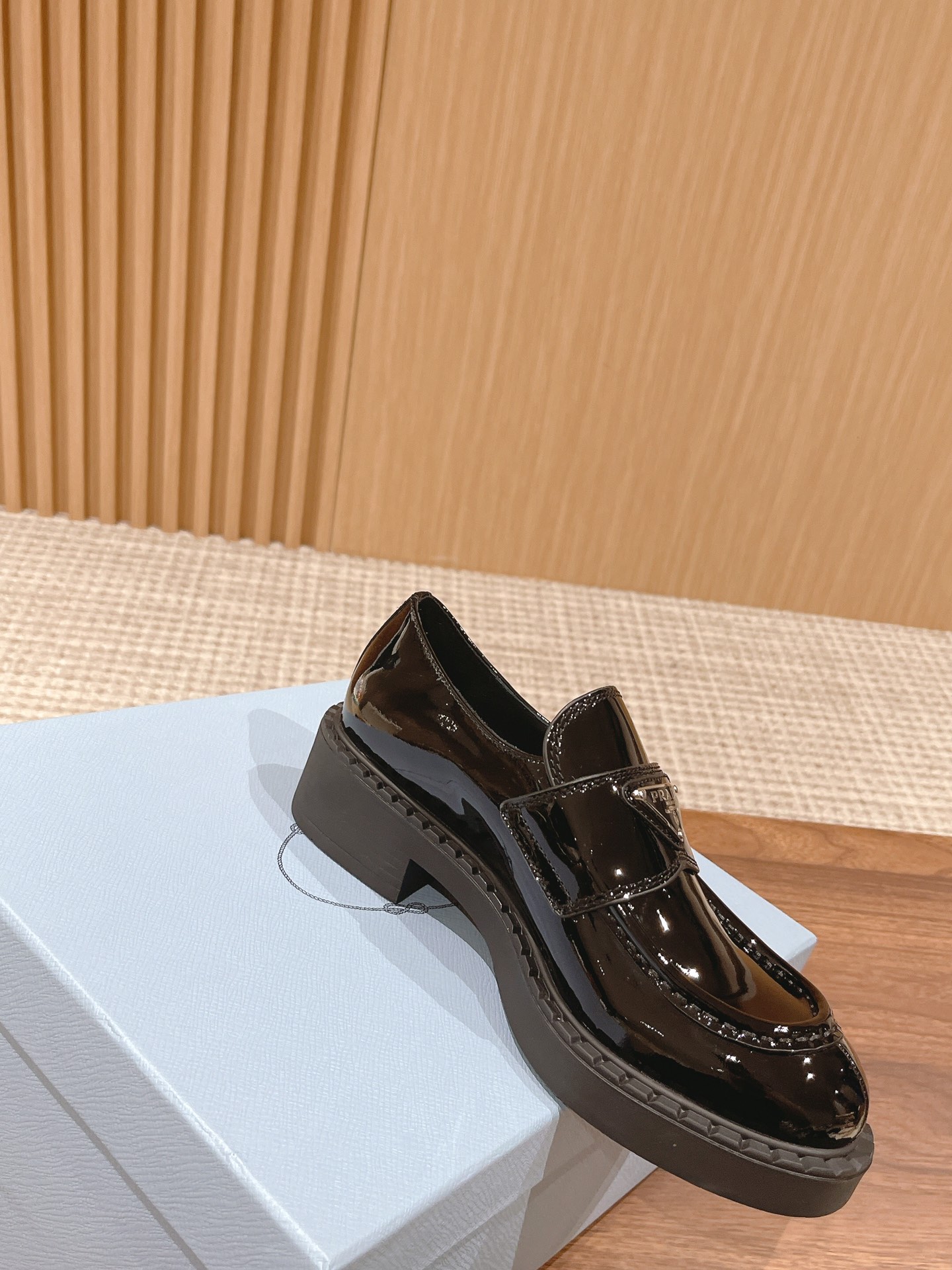 PRADAプラダ靴スニーカーＮ級品 モカシン ローファー シューズ 歩きやすい 牛革 シンプル 軽量 ビジネス ブラウン_7