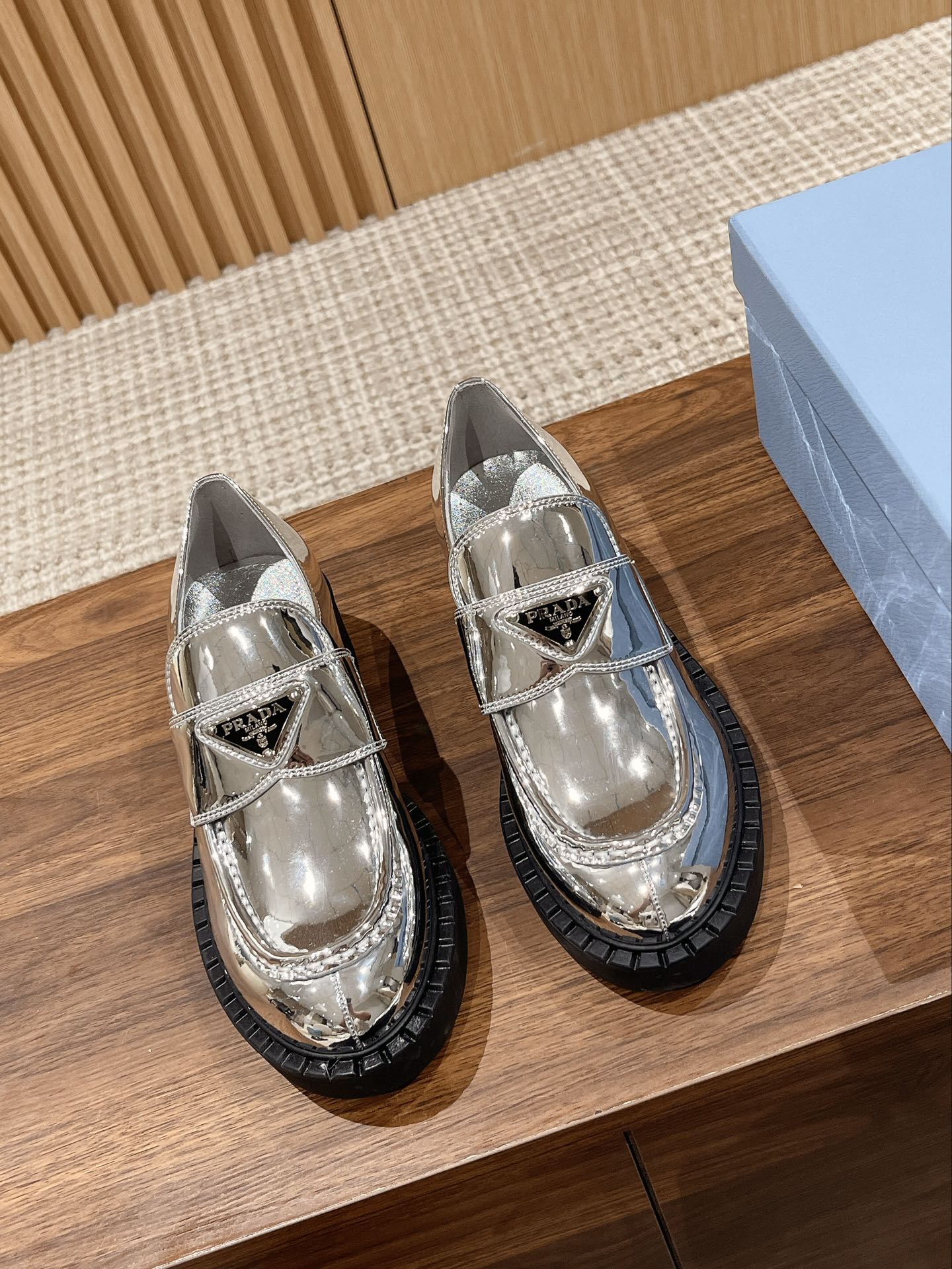 PRADAプラダ ソックスブーツ激安通販 モカシン ローファー シューズ 牛革 軽量 ビジネス 通勤 防滑 履き心地 グレイ_1