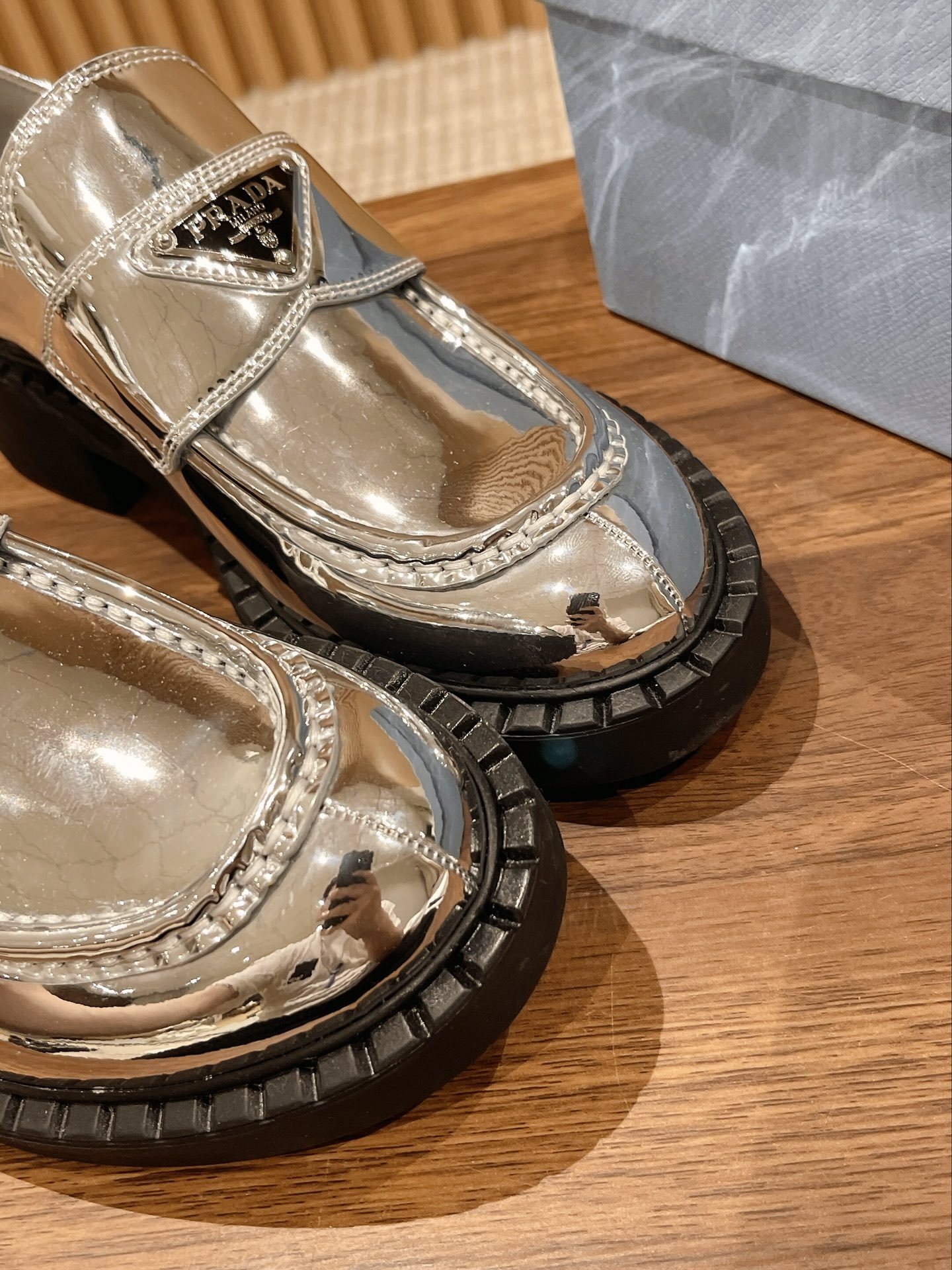 PRADAプラダ ソックスブーツ激安通販 モカシン ローファー シューズ 牛革 軽量 ビジネス 通勤 防滑 履き心地 グレイ_9