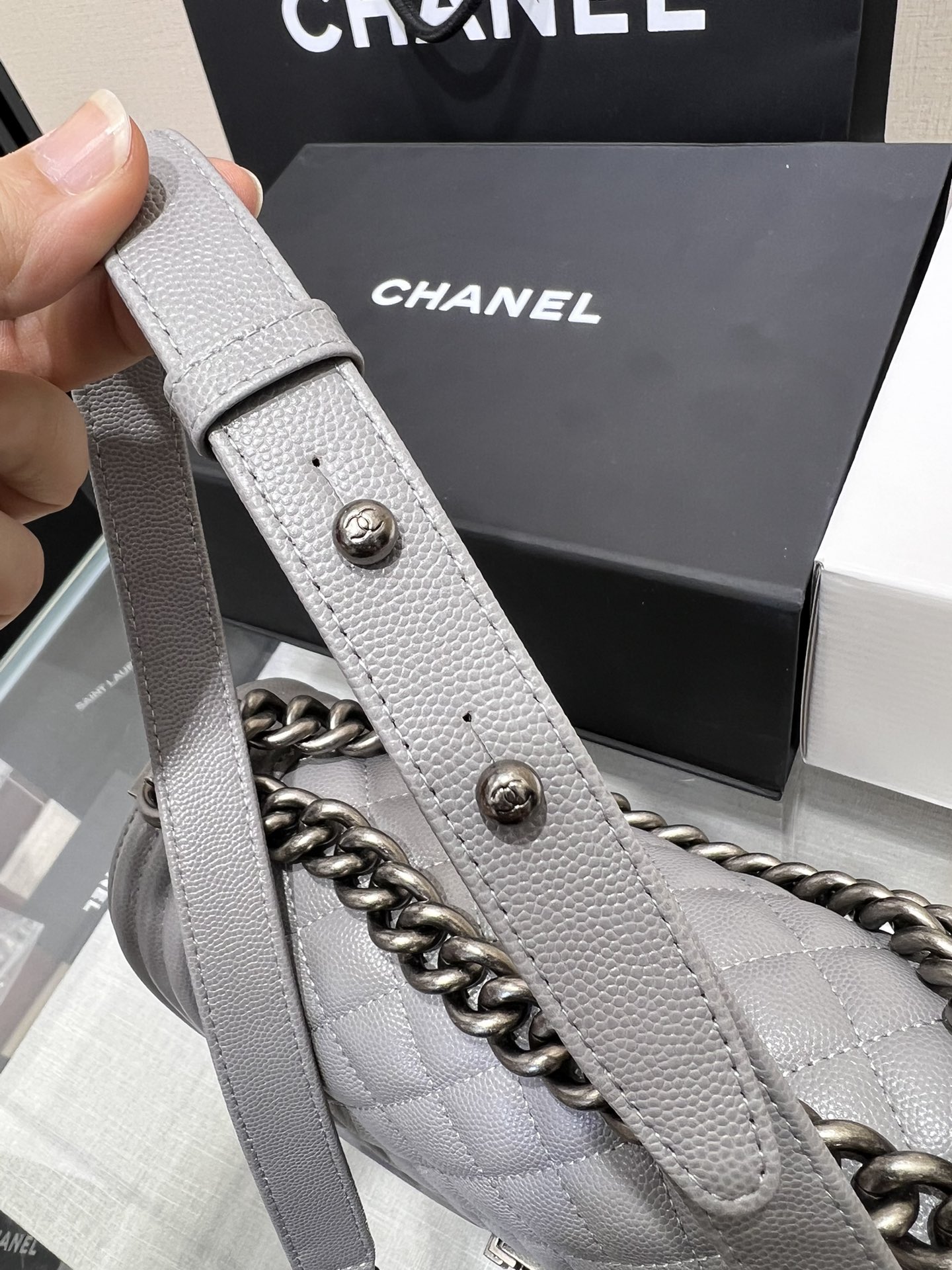 シャネル 激安通販 スーパーコピー バッグ レザー グレー 軽量 チェーンバッグ 人気_5