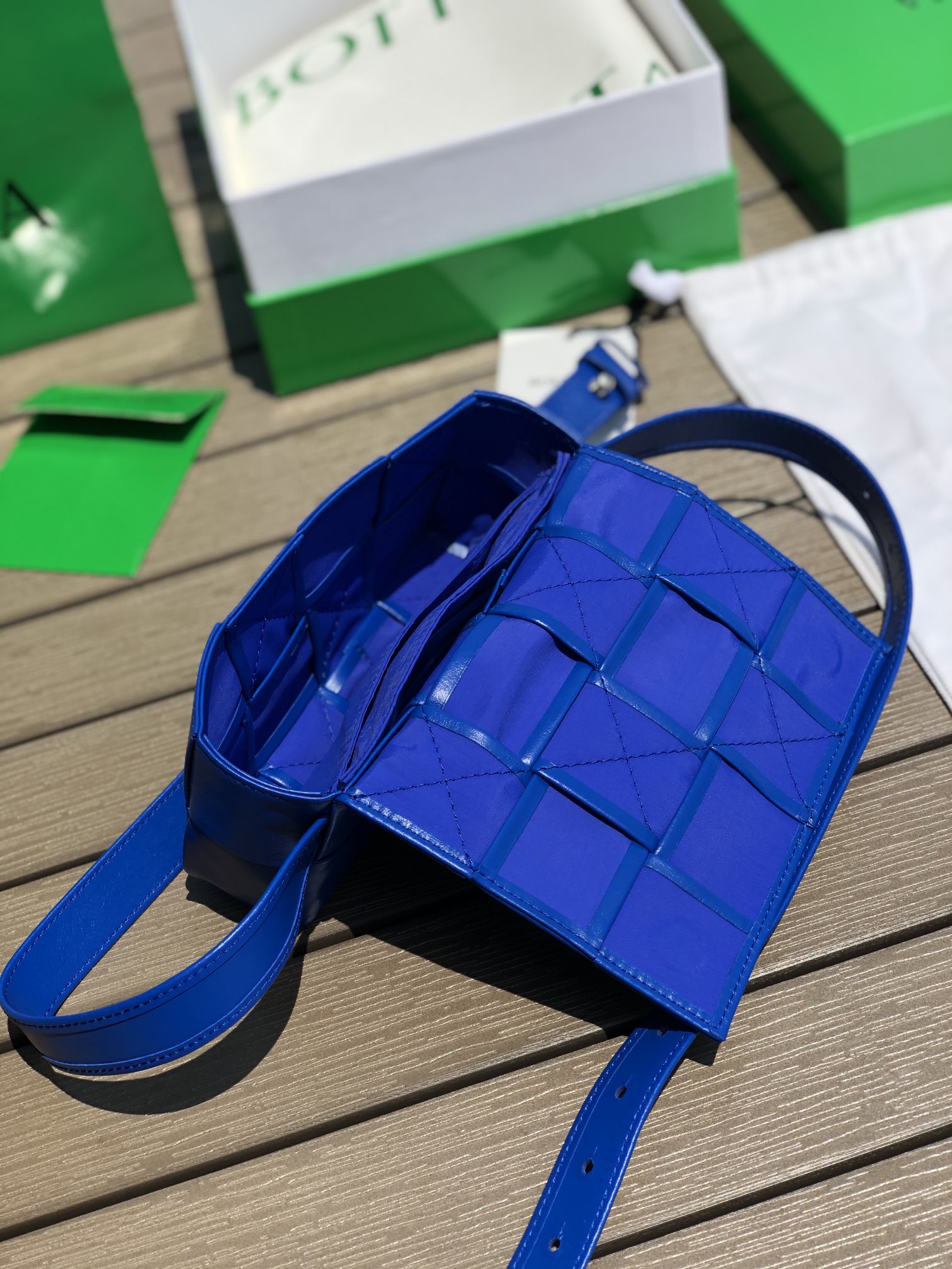 bottega venetaボッテガ バッグインバッグＮ級品 人気販売 斜め掛けバッグ 編み形 シンプル 男女兼用 ブルー_4