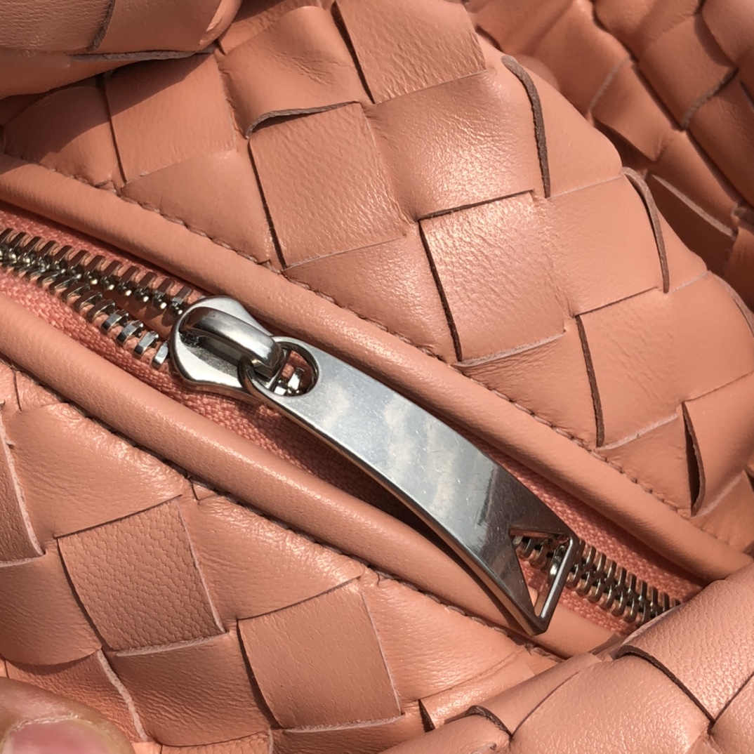 bottega venetaボッテガ バッグ お手入れスーパーコピー ミニバッグ 編みバッグ 持ちバッグ 新商品 優雅 シンプル 人気 桃色_7