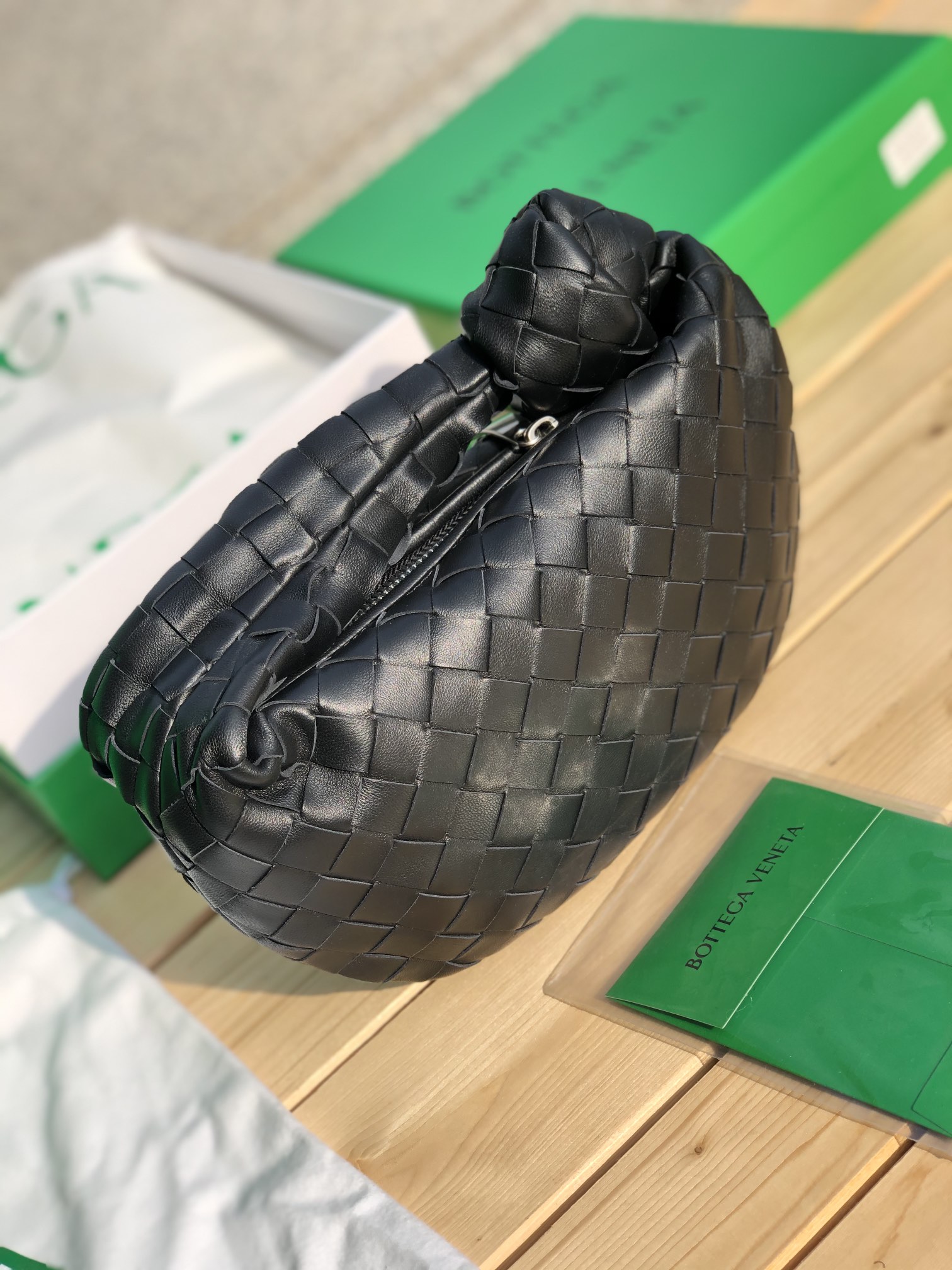 bottega venetaボッテガ バッグ カセット偽物 ミニバッグ 編みバッグ 持ちバッグ 新商品 優雅 シンプル 人気 ブラック_4
