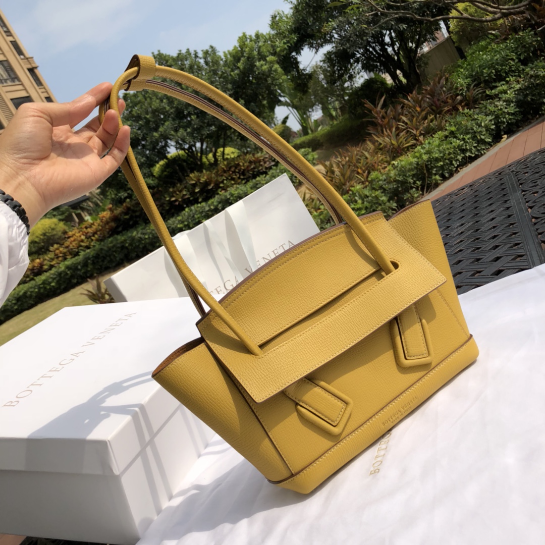 bottega venetaボッテガ 最新偽物 肩掛けバッグ 持ちバッグ 大容量 ファッション 人気品 イエロー_1