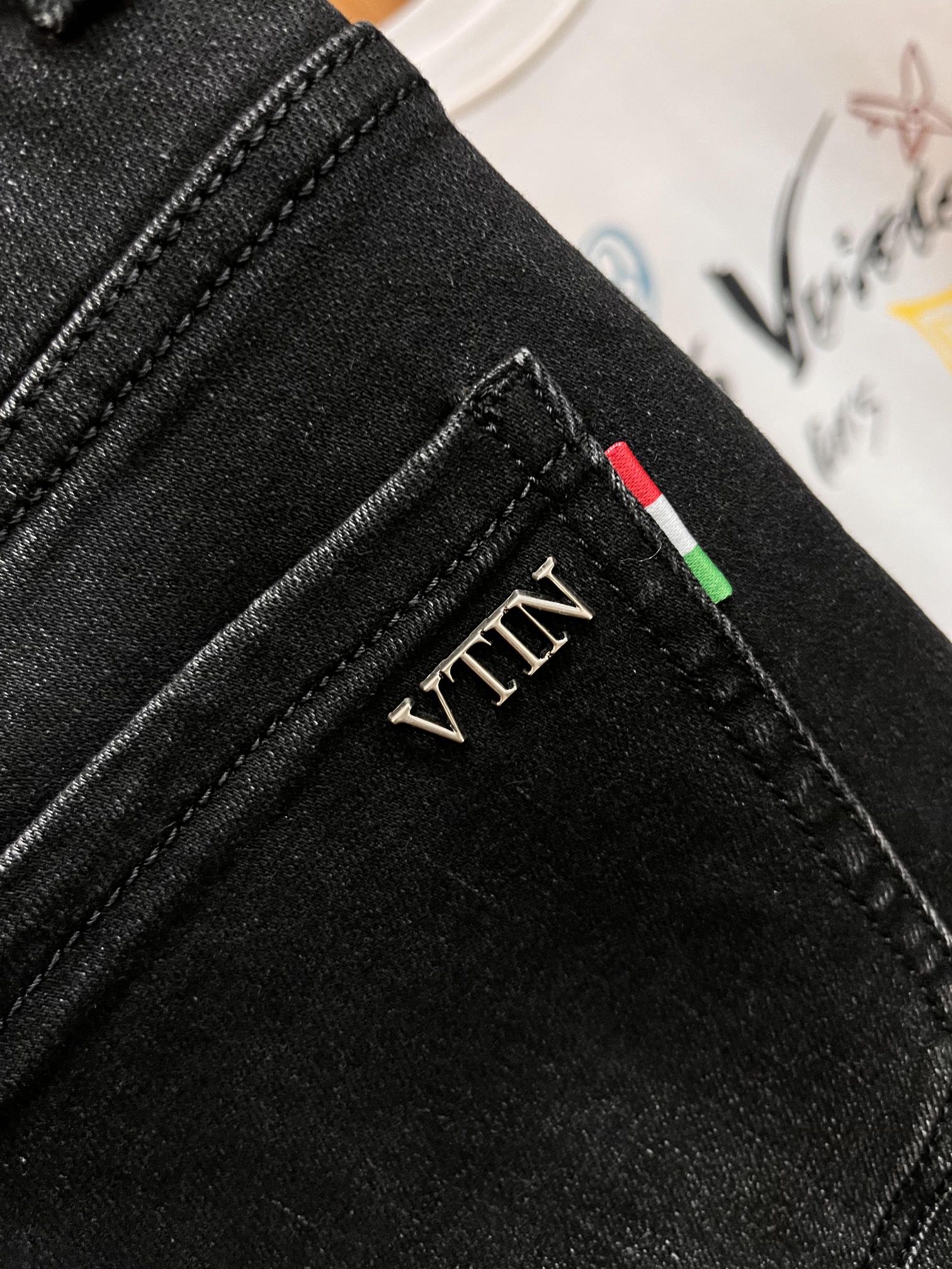 valentino エレメントジーンズスーパーコピー ジーンズ デニム 美脚 カジュアルパンツ ズボン 大人気 ブラック_5