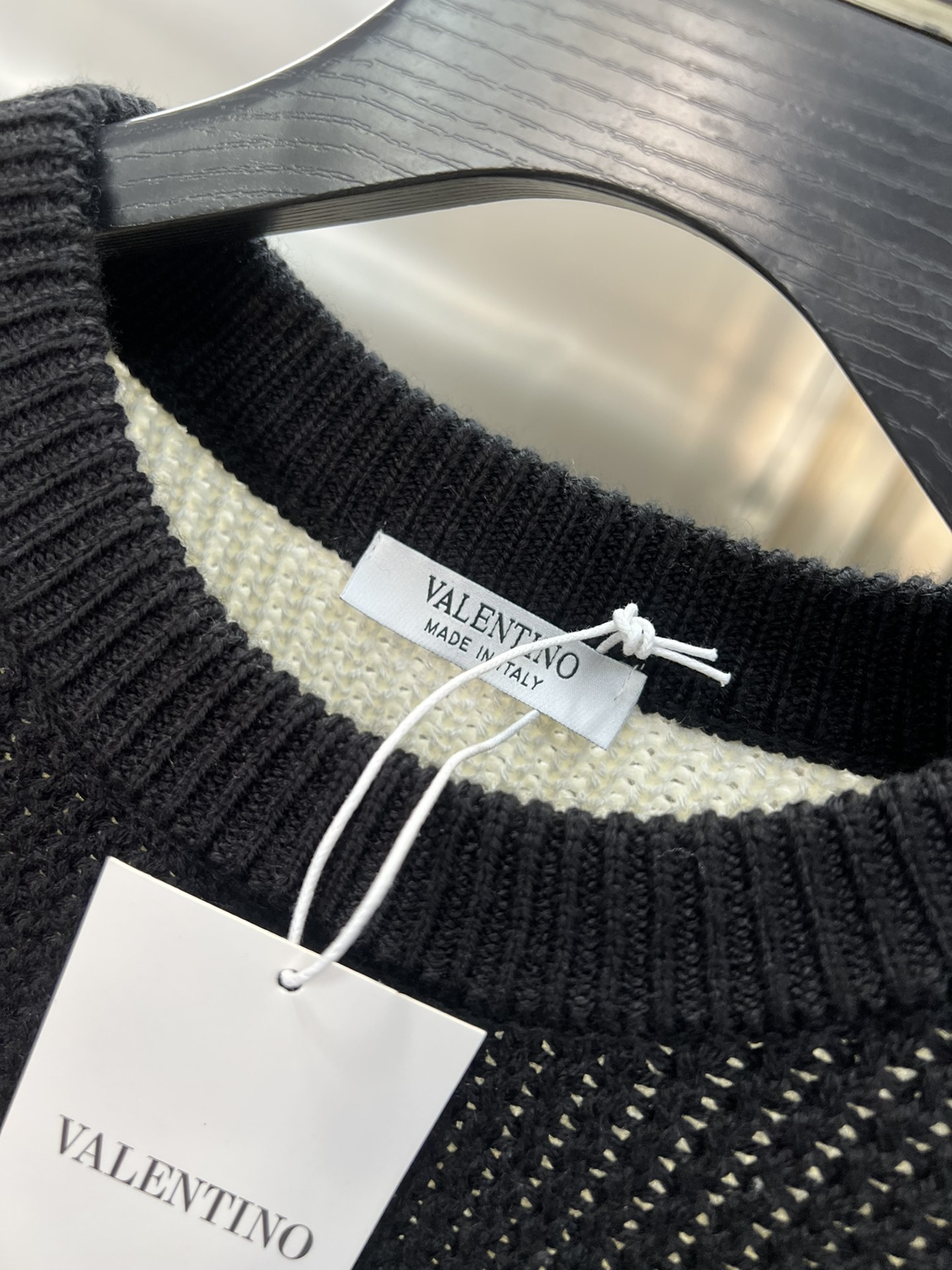 valentino ヴァレンティノセーターＮ級品 トップス ニット 柔らかい 保温 暖かい ウール製 シンプル 長袖 ホワイト_3