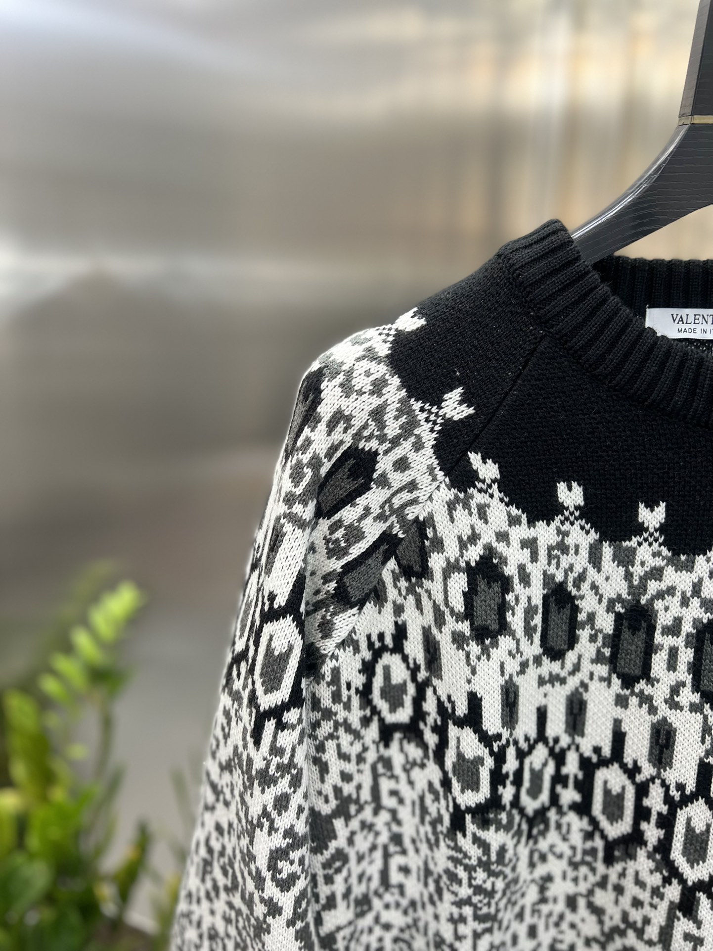 valentino 今季セール限定品 メンズ ヴァレンティノセーターコピー トップス ニット 柔らかい 保温 暖かい 長袖 グレイ_5