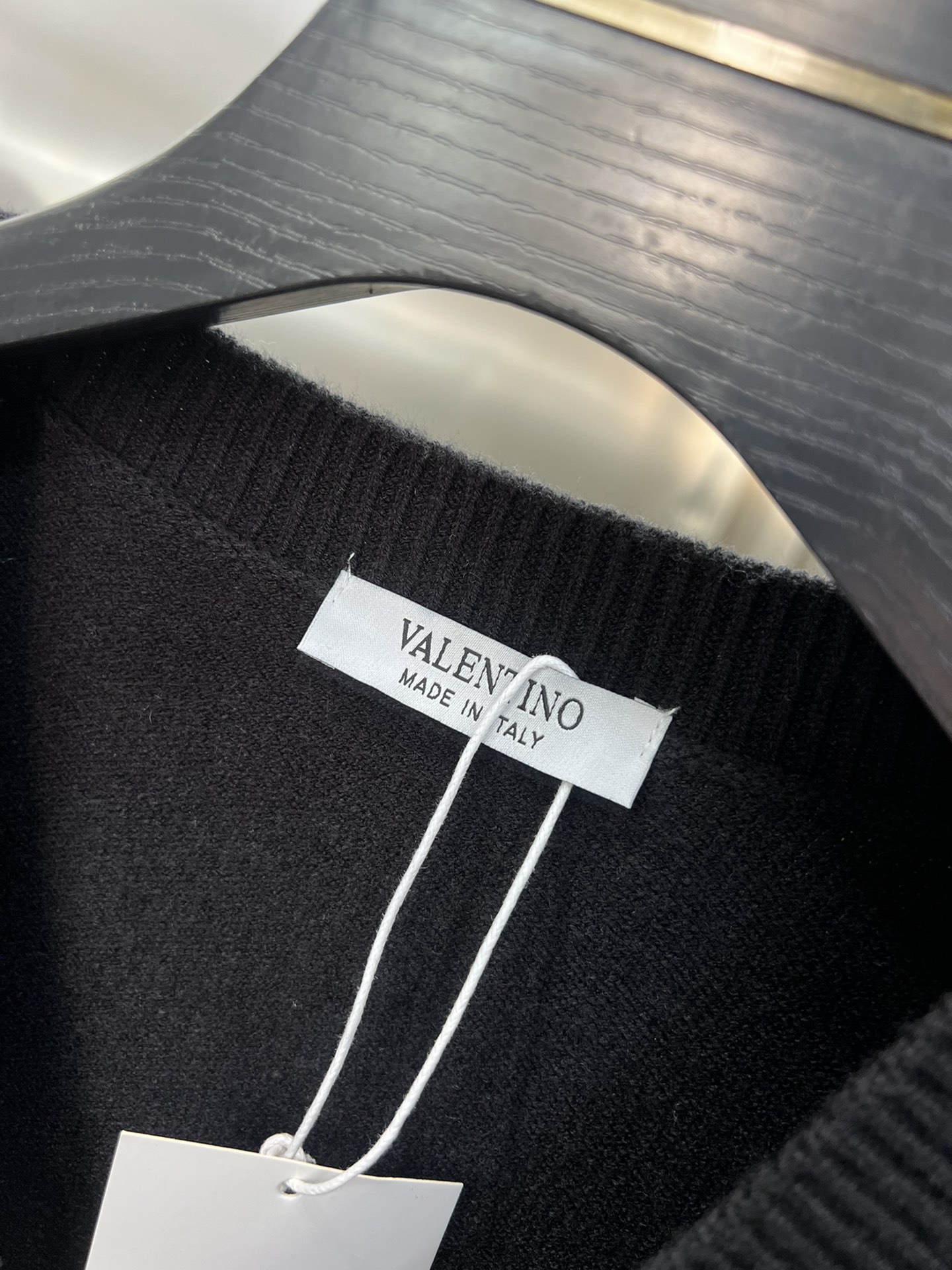 valentino HOT100%新品 ヴァレンティノニットスーパーコピー トップス セーター 柔らかい 保温 暖かい 長袖アウター ブラック_8