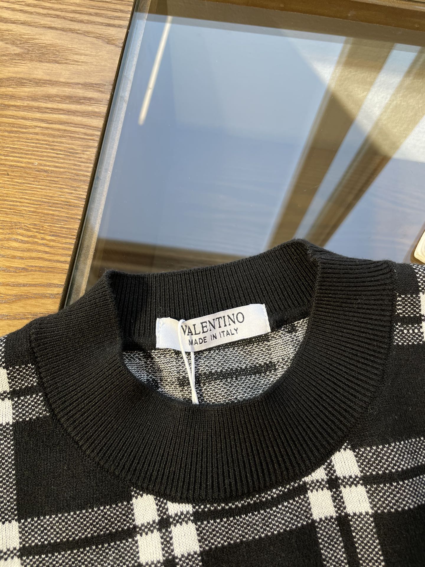 valentino 大活躍 ヴァレンティノ セーター メンズ激安通販 トップス ニット 柔らかい 保温 暖かい 長袖 格子模様 ブラック_4
