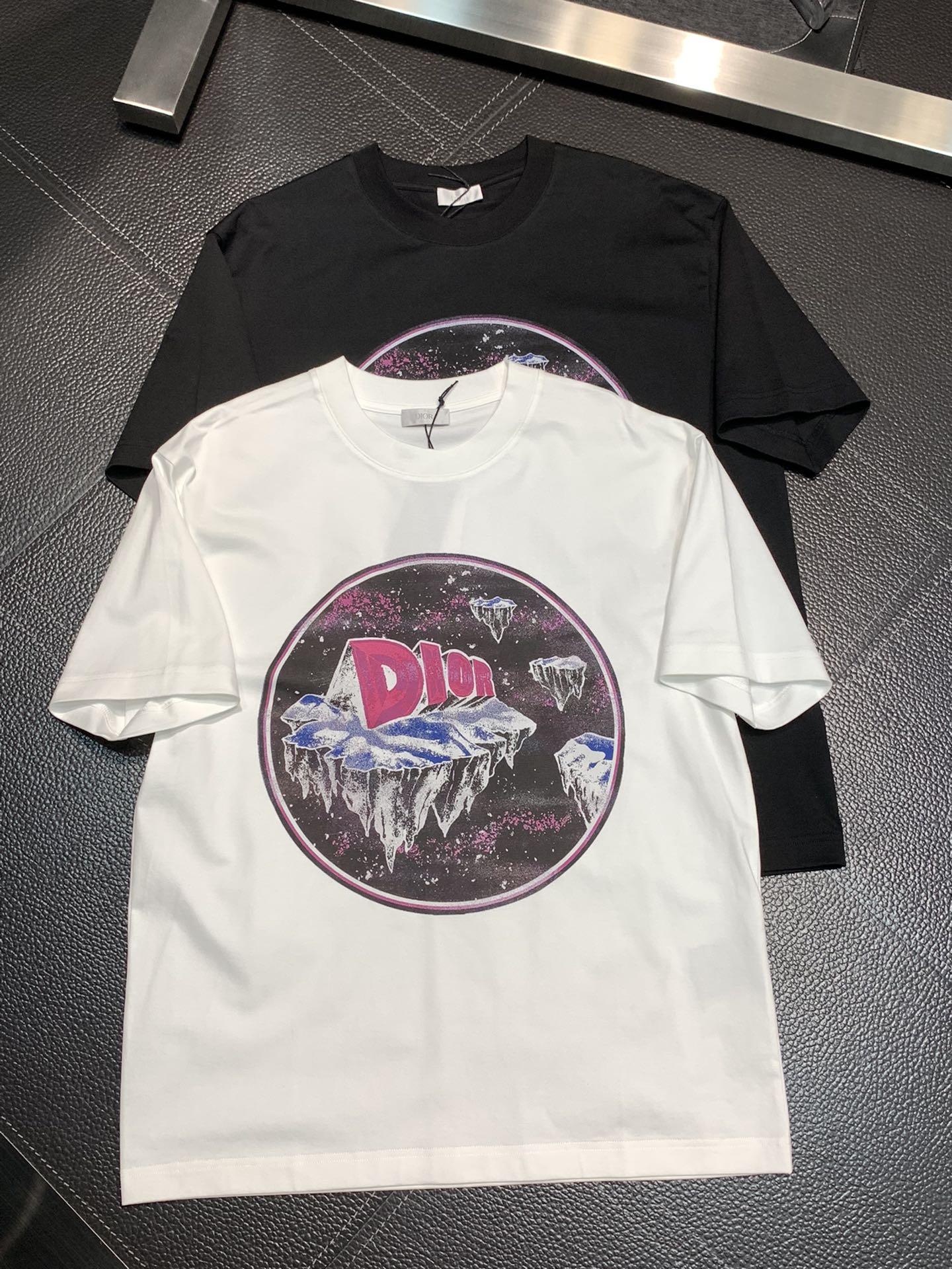 春夏人気セール安い ディオールtシャツヤフオク偽物 純綿 トップス 柔らかい 快適 プリント メンズ 2色可選_1