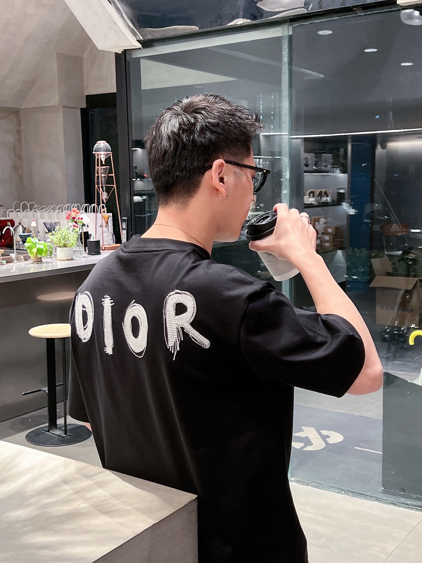ディオール ロンtコピー シンプル 半袖 トップス 純綿 丸首 高品質 プリント ファッション 男女兼用 ブラック_4