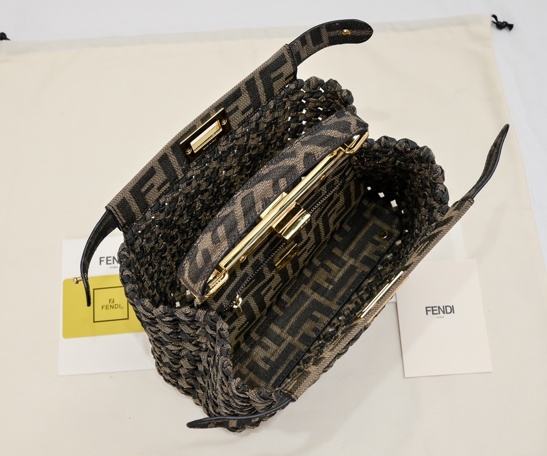 フェンディカバンレディースＮ級品 斜め掛けバッグ 持ちバッグ 牛革 レザー 編みバッグ 人気定番 レディース ブラウン_9