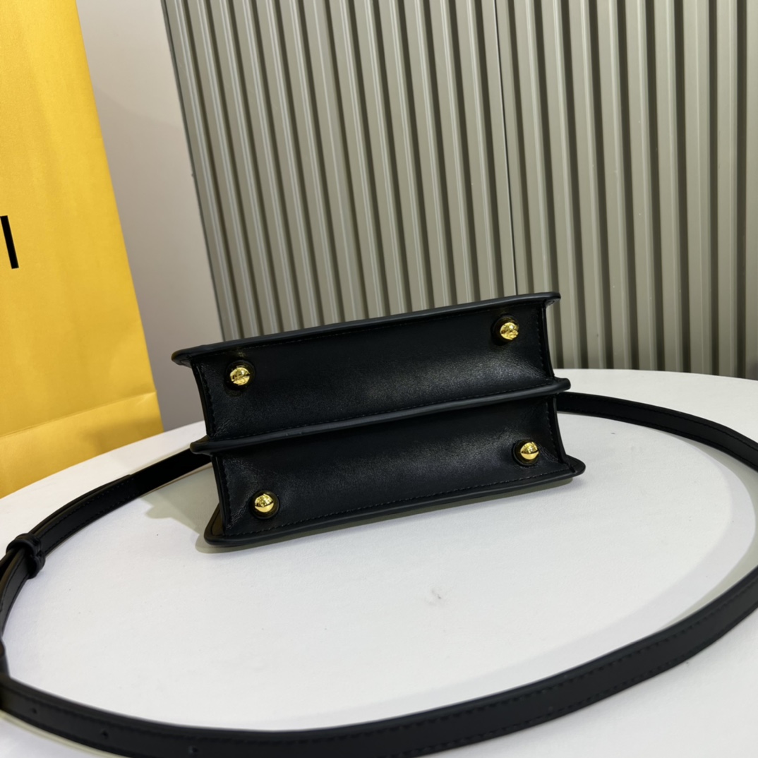 フェンディバッグ 黒 レザー偽物 斜め掛けバッグ 持ちバッグ 牛革 個性的 日常用 ファッション レディース ブラック_4