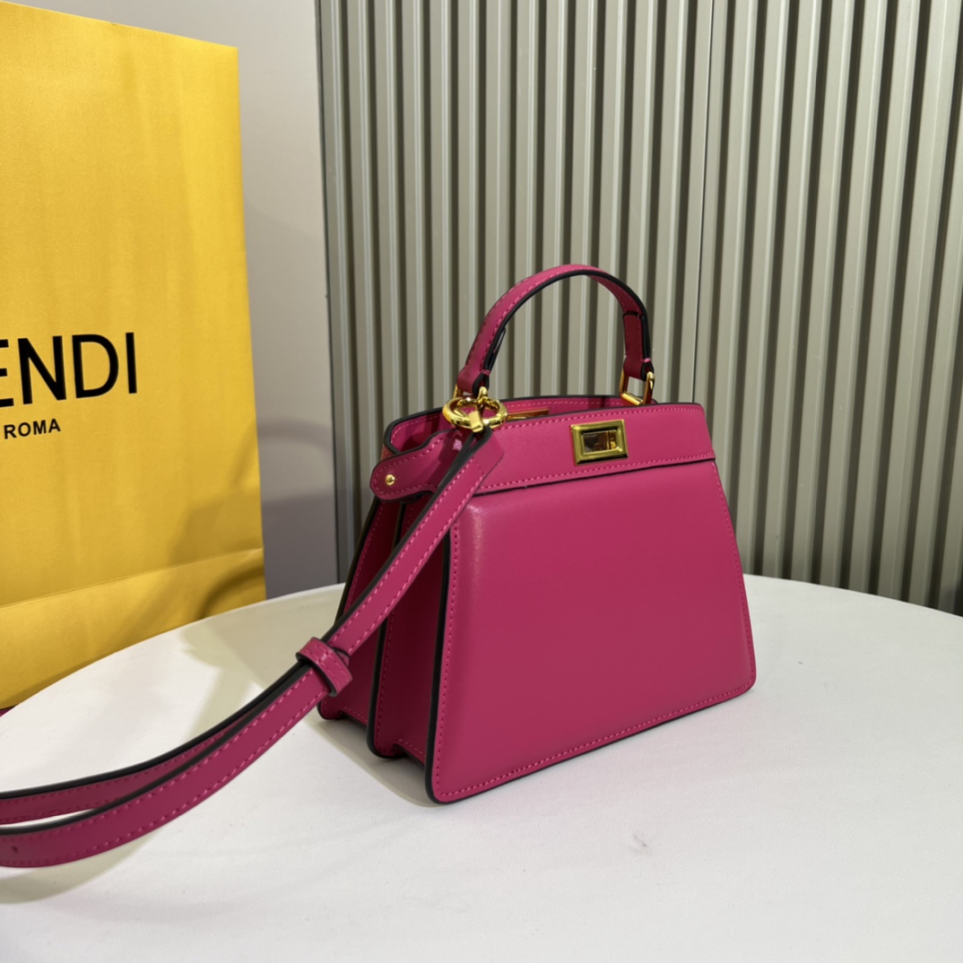 フェンディ バッグ 口コミＮ級品 斜め掛けバッグ 持ちバッグ 牛革 個性的 日常用 ファッション レディース ローズレッド_2