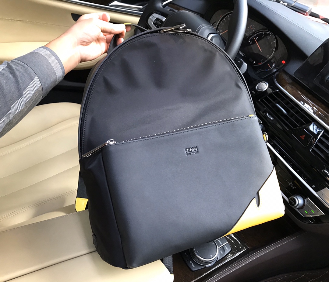限定販売 最高品質 フェンディ 通勤バッグスーパーコピー 肩掛け バックバッグ イタリア製 人気新作 シンプル ブラック_4