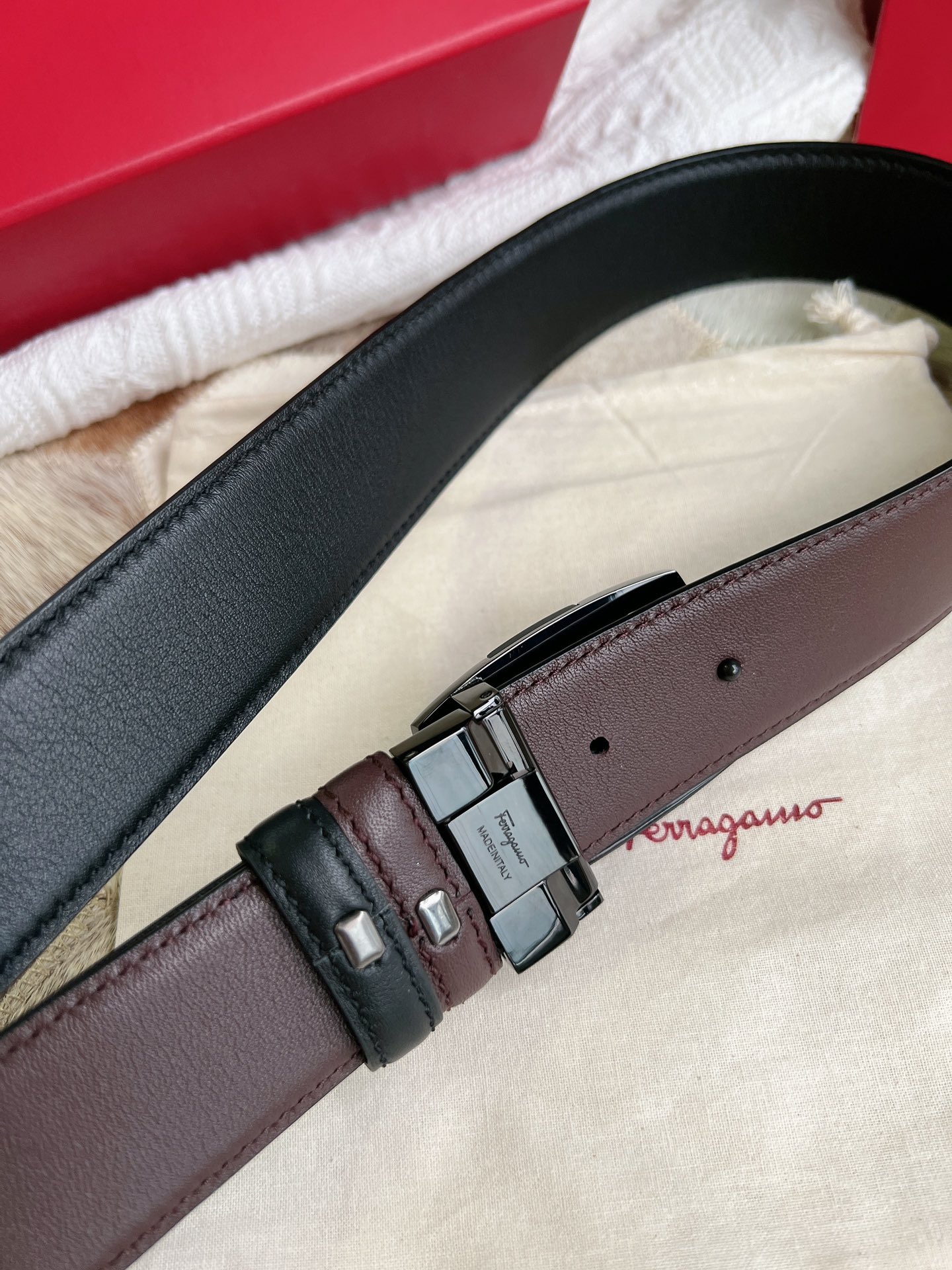 お買い得大人気 ferragamoふぇら が もの ベルト偽物 幅35㎜ 柔らかい ビジネス ベルト 牛革 メンズ ブラック_3