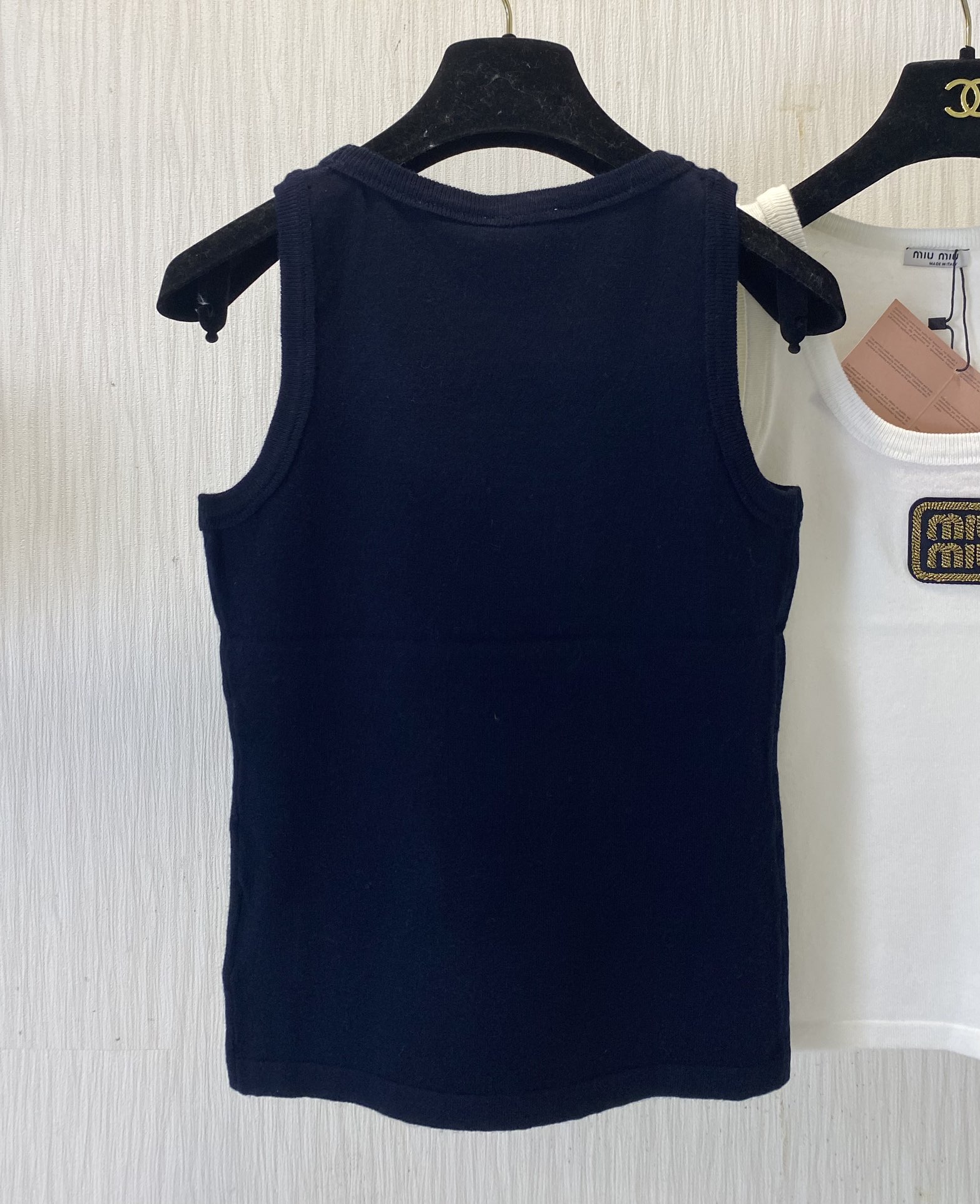 ミュウミュウオンライン偽物 柔らかい 無袖 ジレー トップス Tシャツ ロゴプリント 春新品 2色可選 ブルー_2