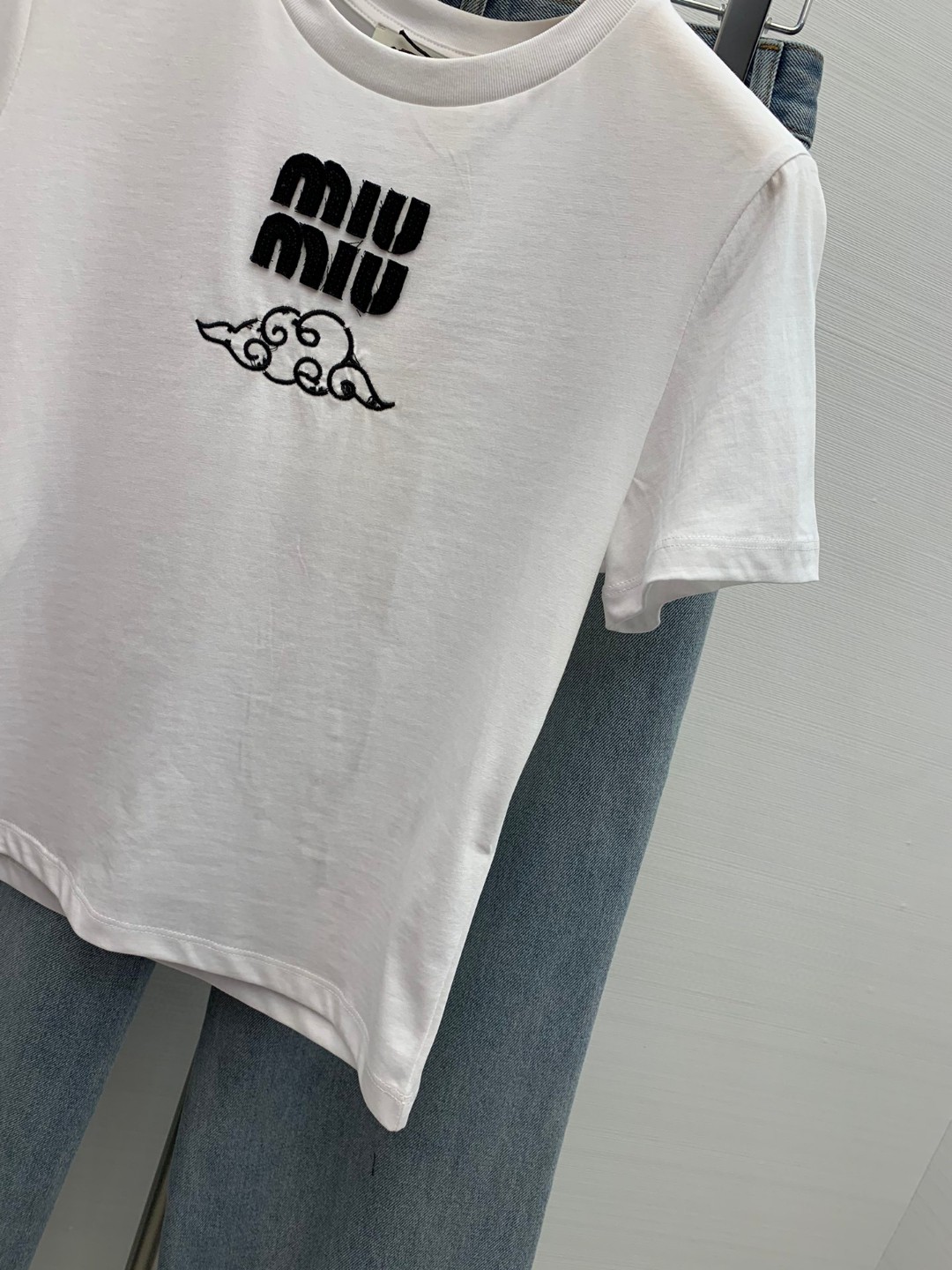 ミュウミュウ ロー ロゼコピー 短袖 Tシャツ トップス ロゴプリント ショット 柔らかい 人気新作 レディース ホワイト_6