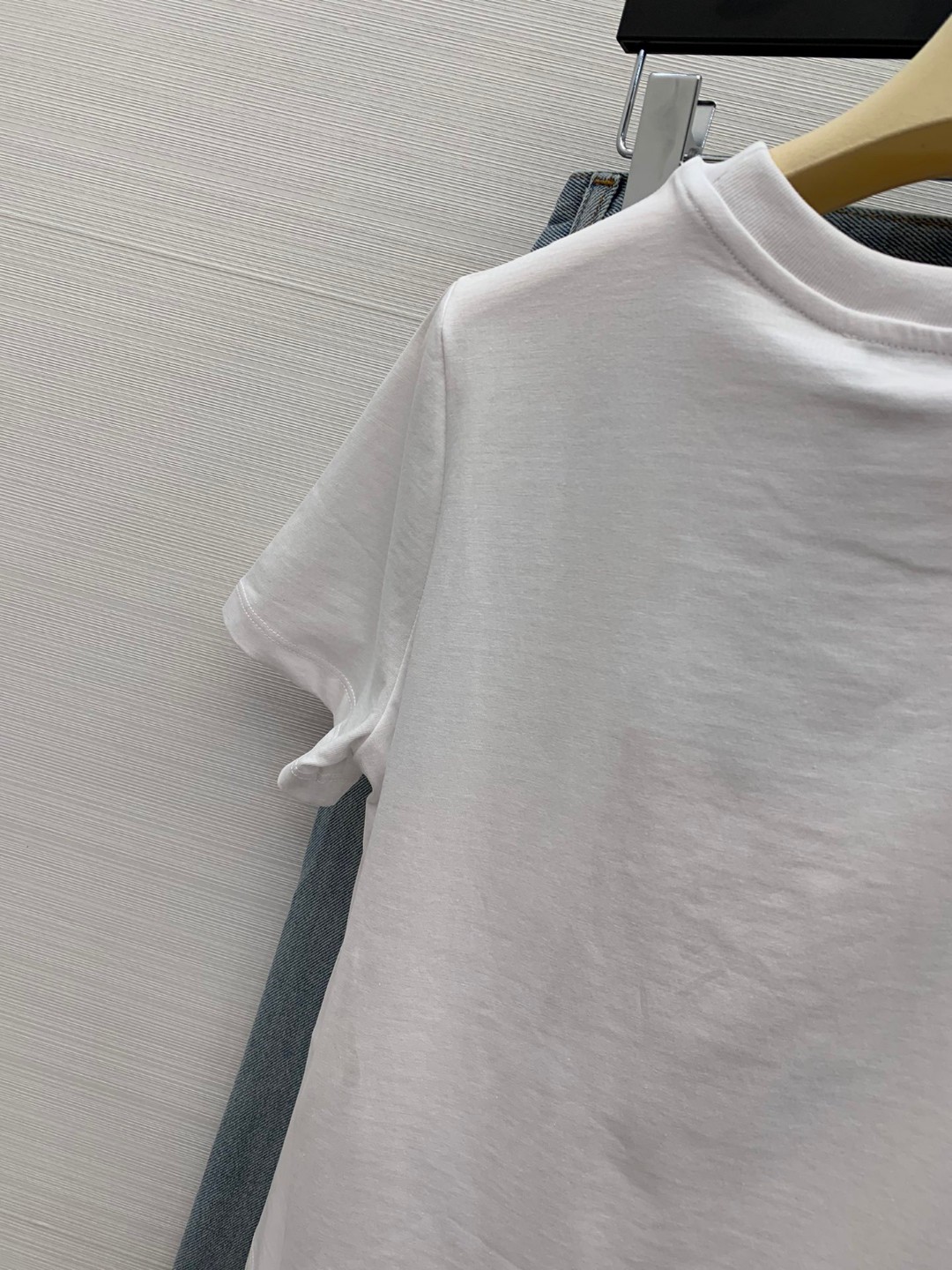 ミュウミュウ ロー ロゼコピー 短袖 Tシャツ トップス ロゴプリント ショット 柔らかい 人気新作 レディース ホワイト_9