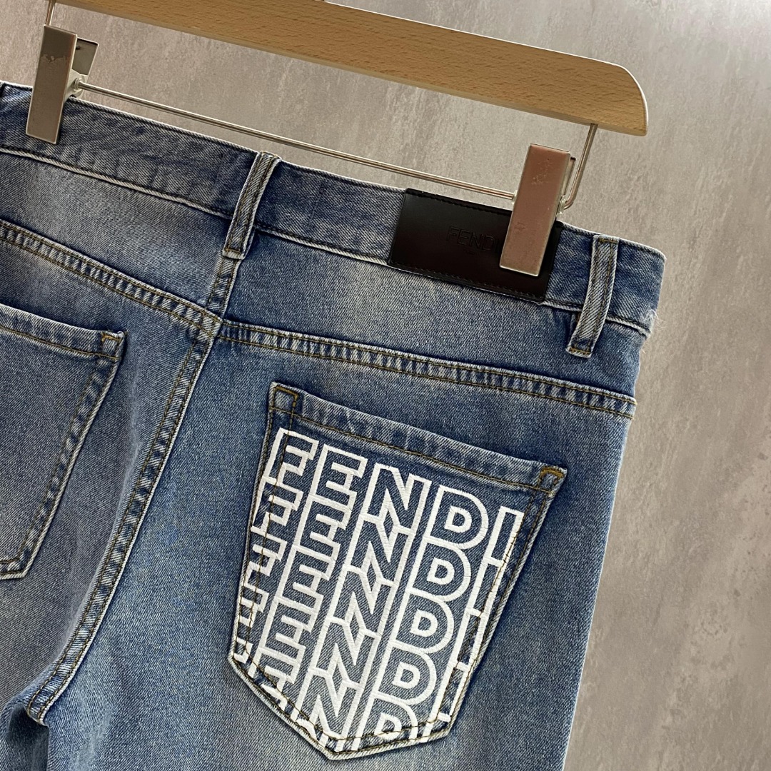 抜群な存在感 フェンディ パンツ メンズＮ級品 ジーンズ ズボン パンツ デニム 筒形ズボン ブルー_5