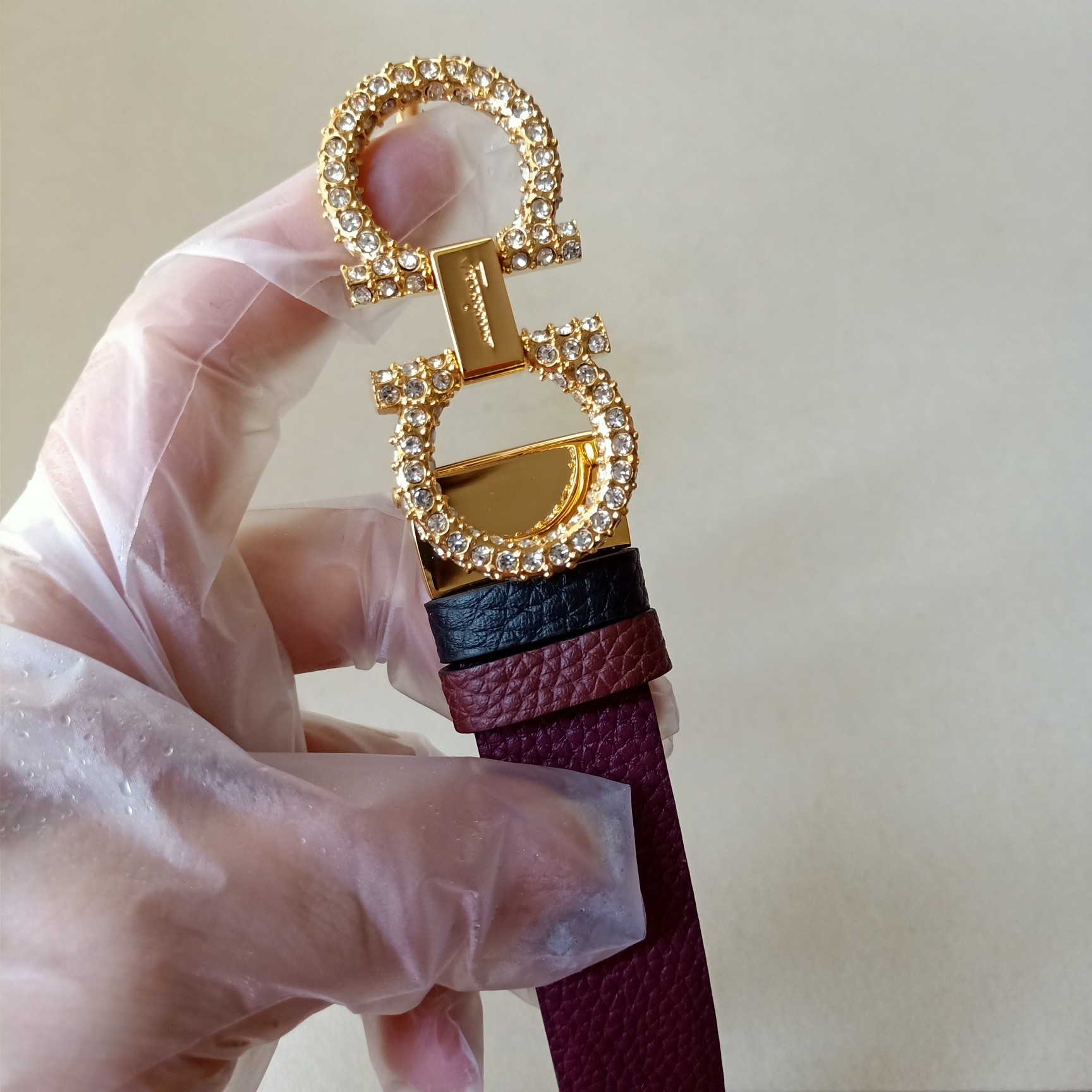 メンズ ベルト フェラガモ偽物 幅25㎜ 牛革 細い 細め 本革 ゴールドバックル レディース ダイヤモンド飾り レッド_6